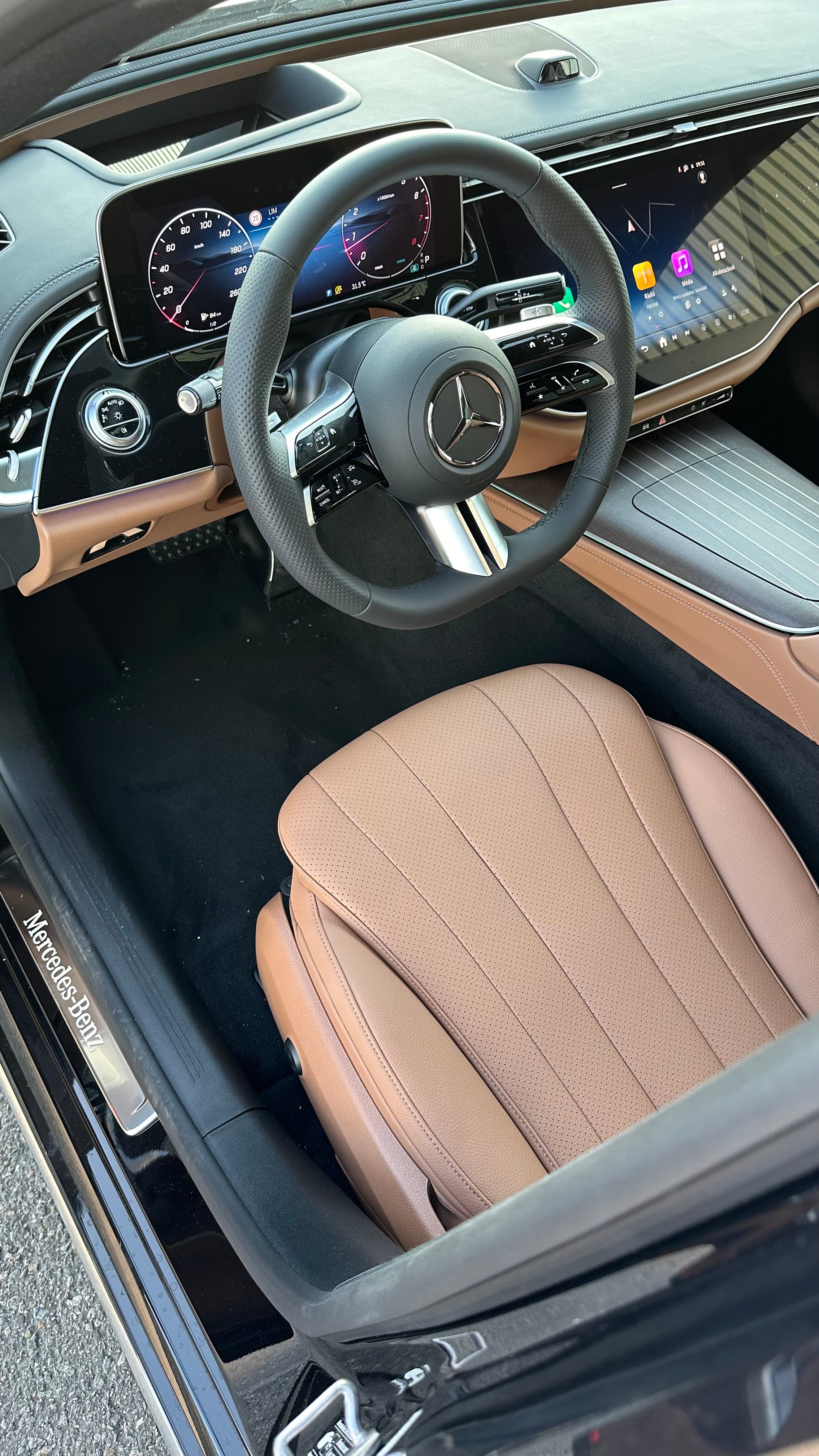 Mercedes-Benz - E200 Sedan - MY 2024