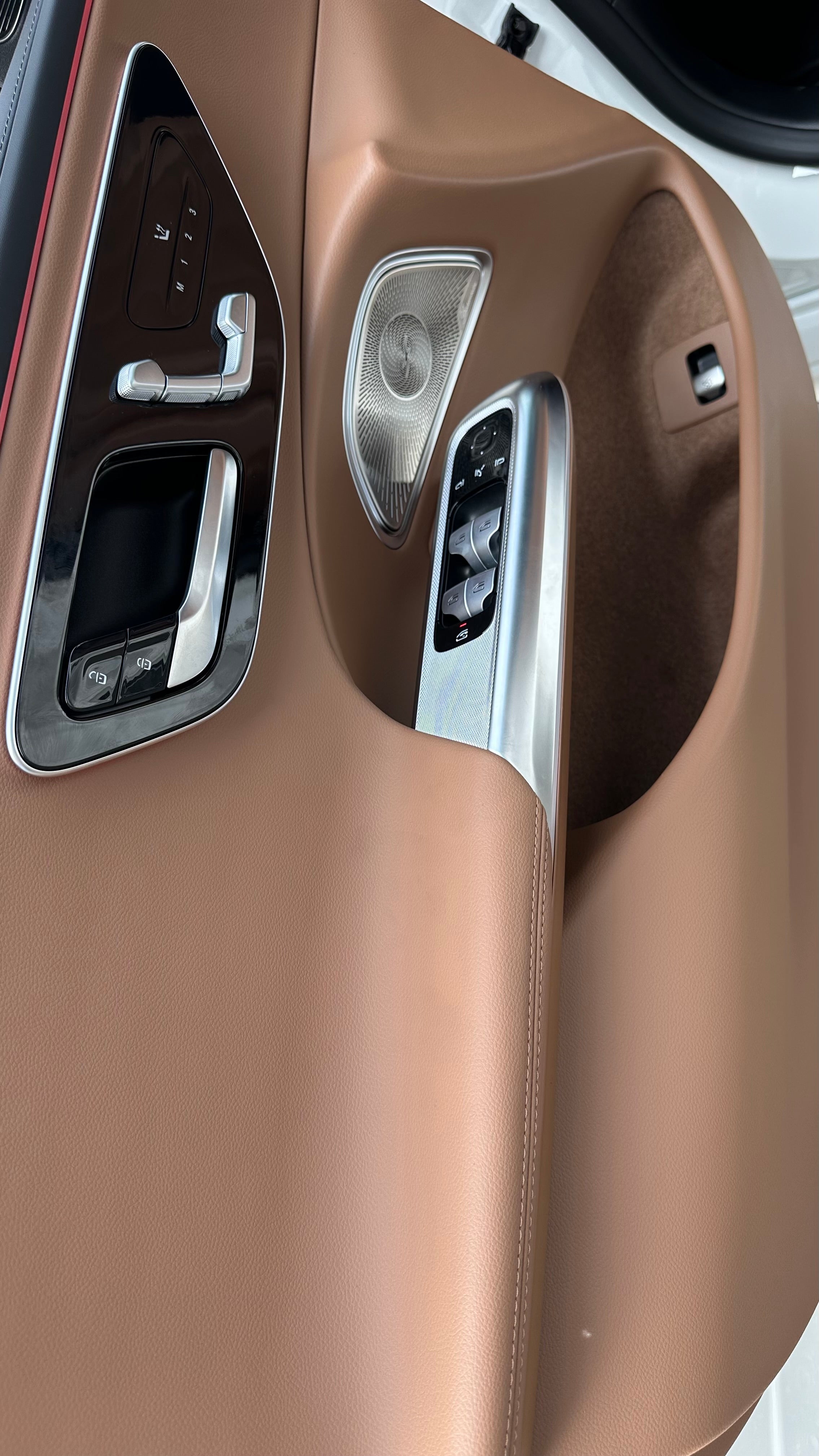 Mercedes-Benz - E200 Sedan - MY 2025