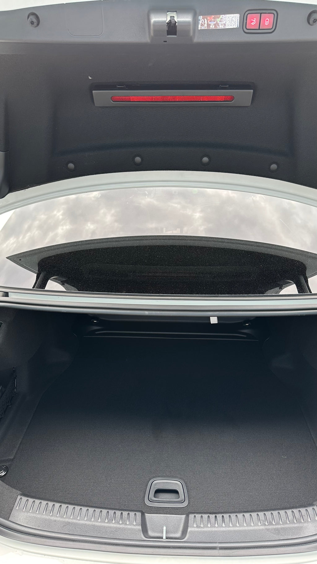 Mercedes-Benz - E200 Sedan - MY 2025