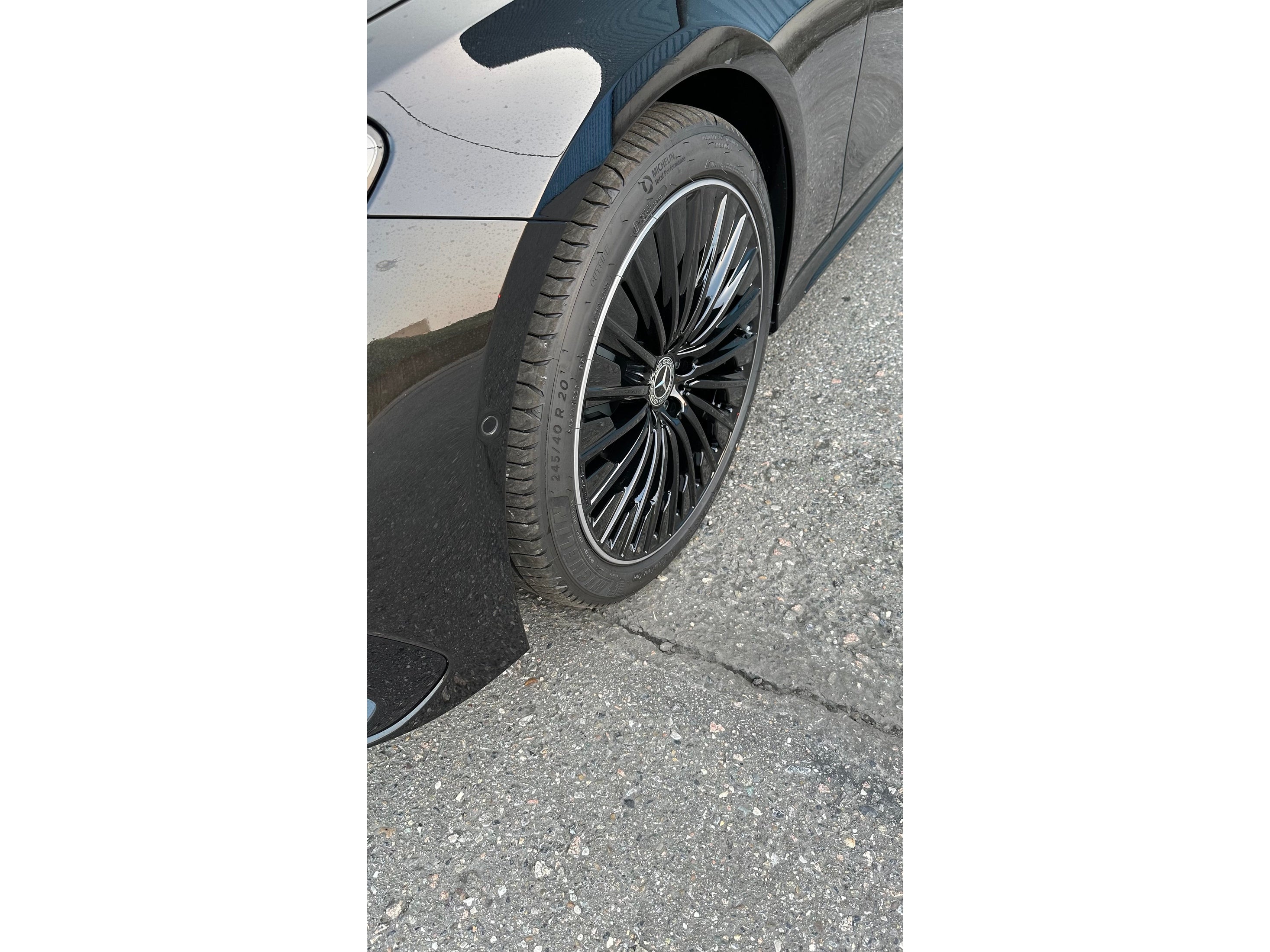 Mercedes-Benz - E200 Sedan - MY 2024