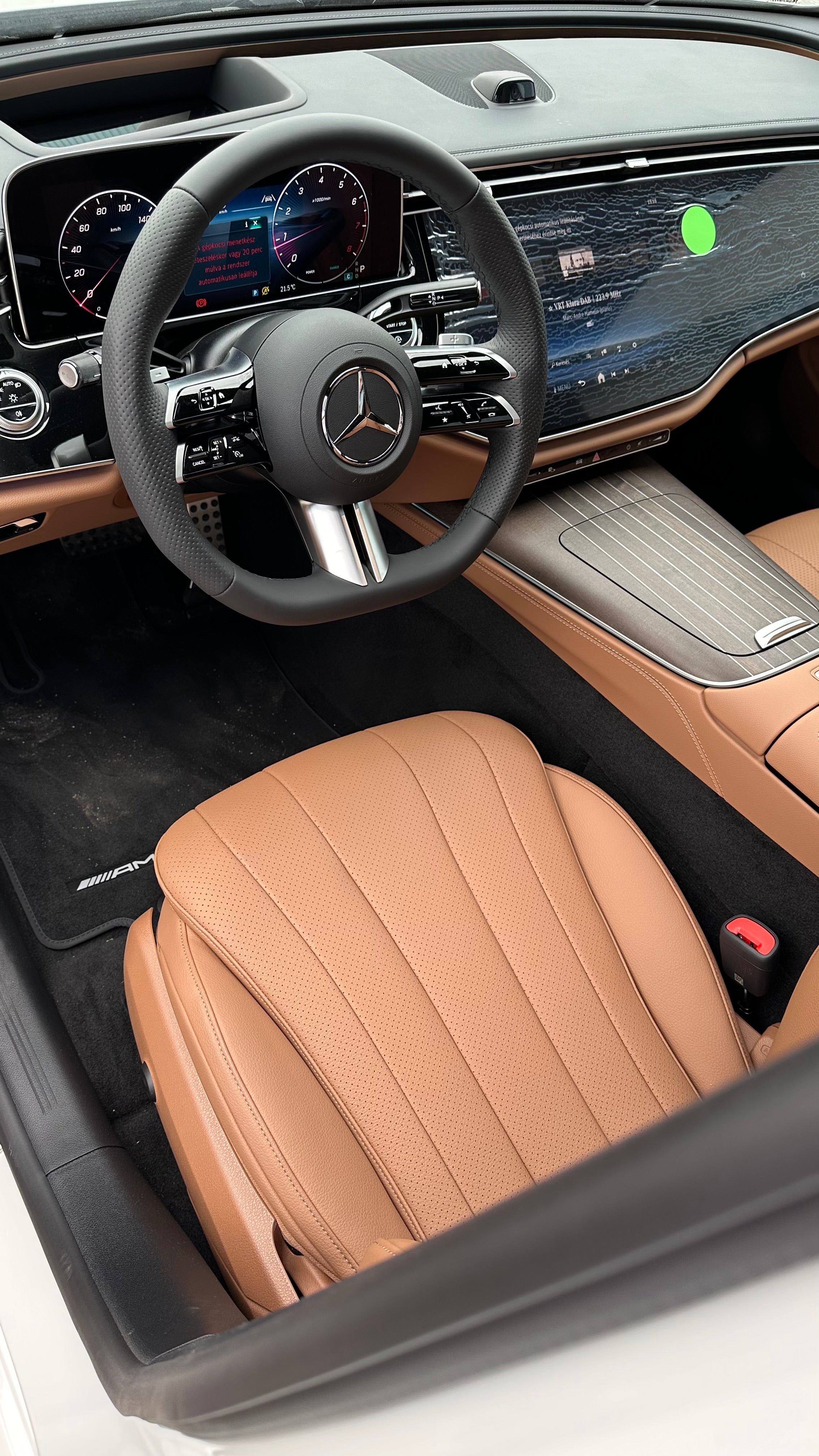 Mercedes-Benz - E200 Sedan - MY 2025