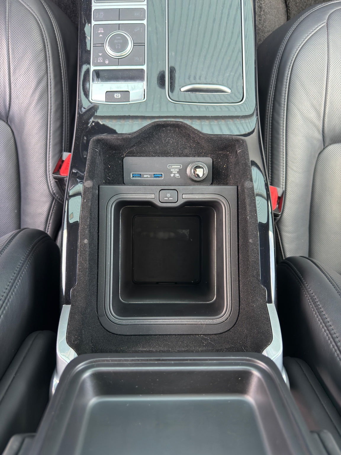 رينج روفر - RR P400e SWB - موديل 2021