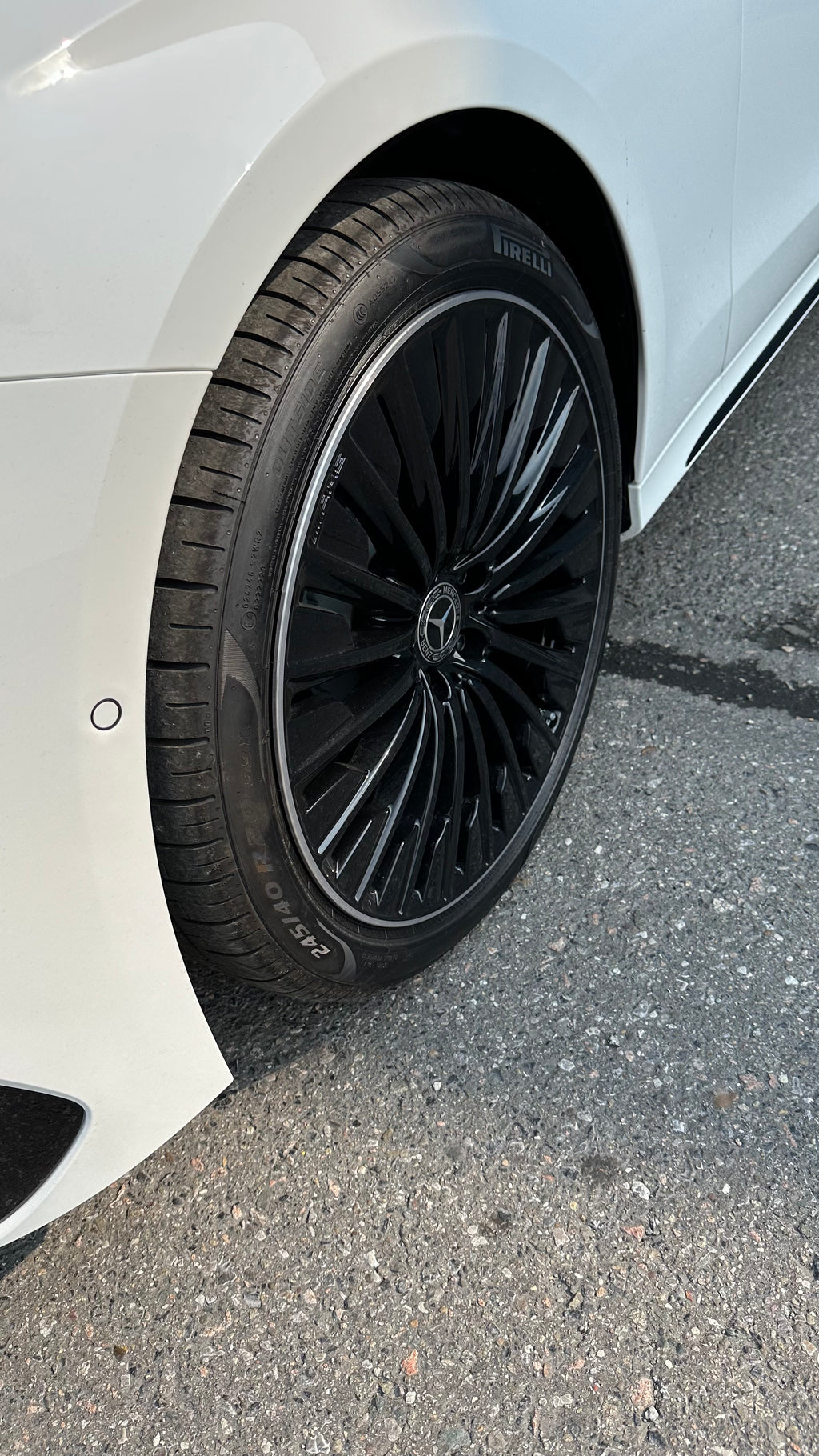 Mercedes-Benz - E200 Sedan - MY 2025