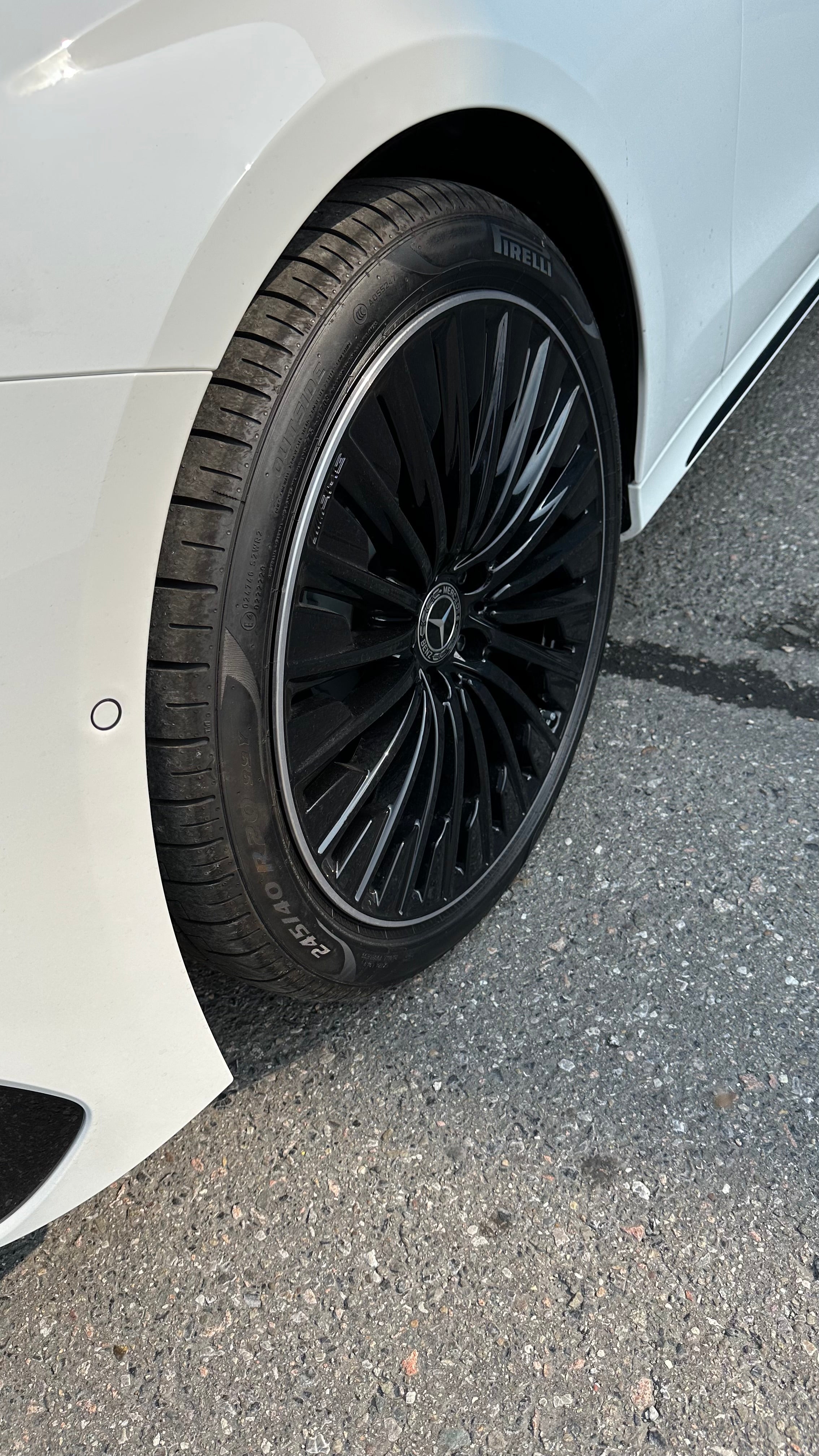 Mercedes-Benz - E200 Sedan - MY 2025