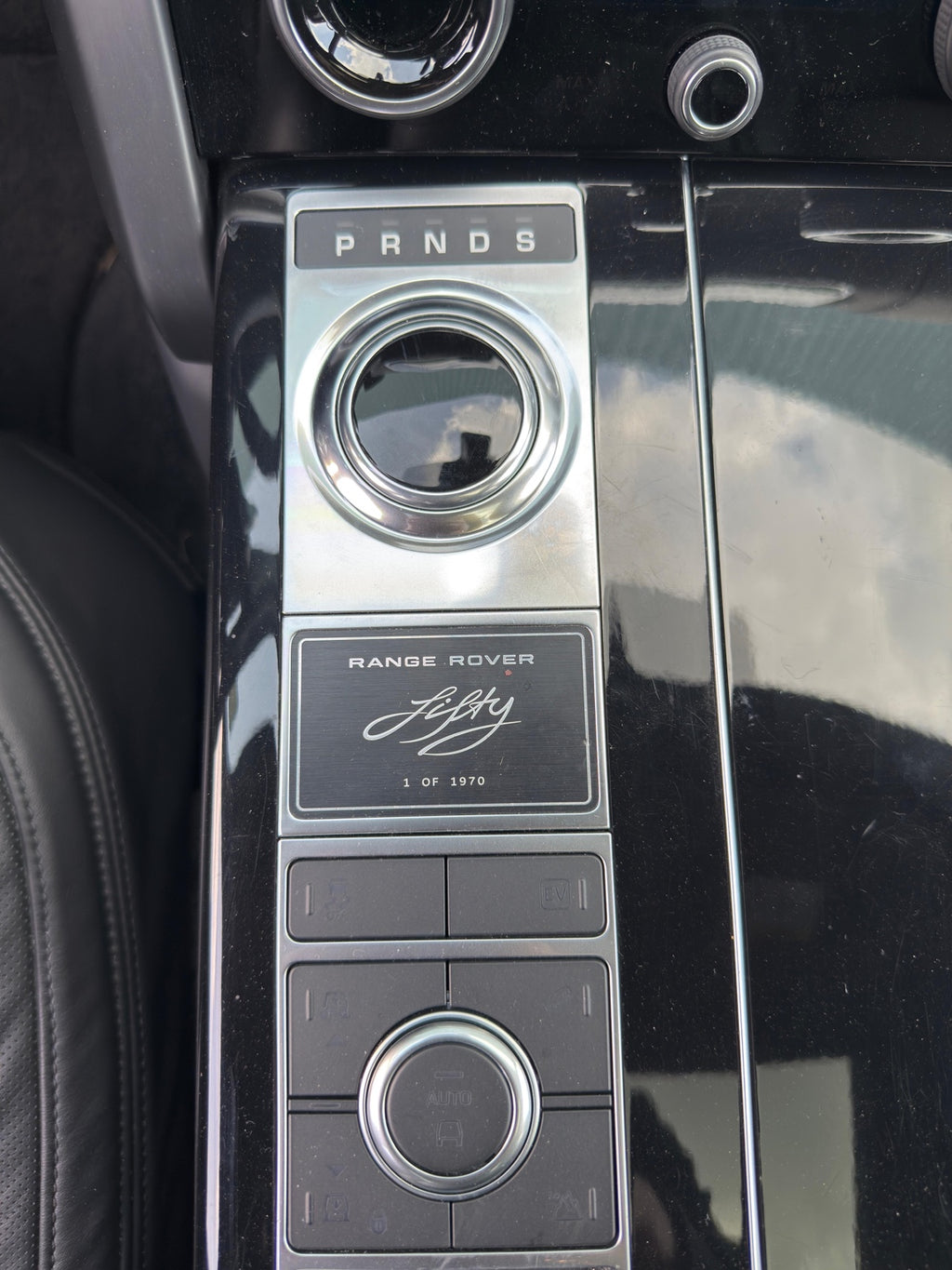 رينج روفر - RR P400e SWB - موديل 2021