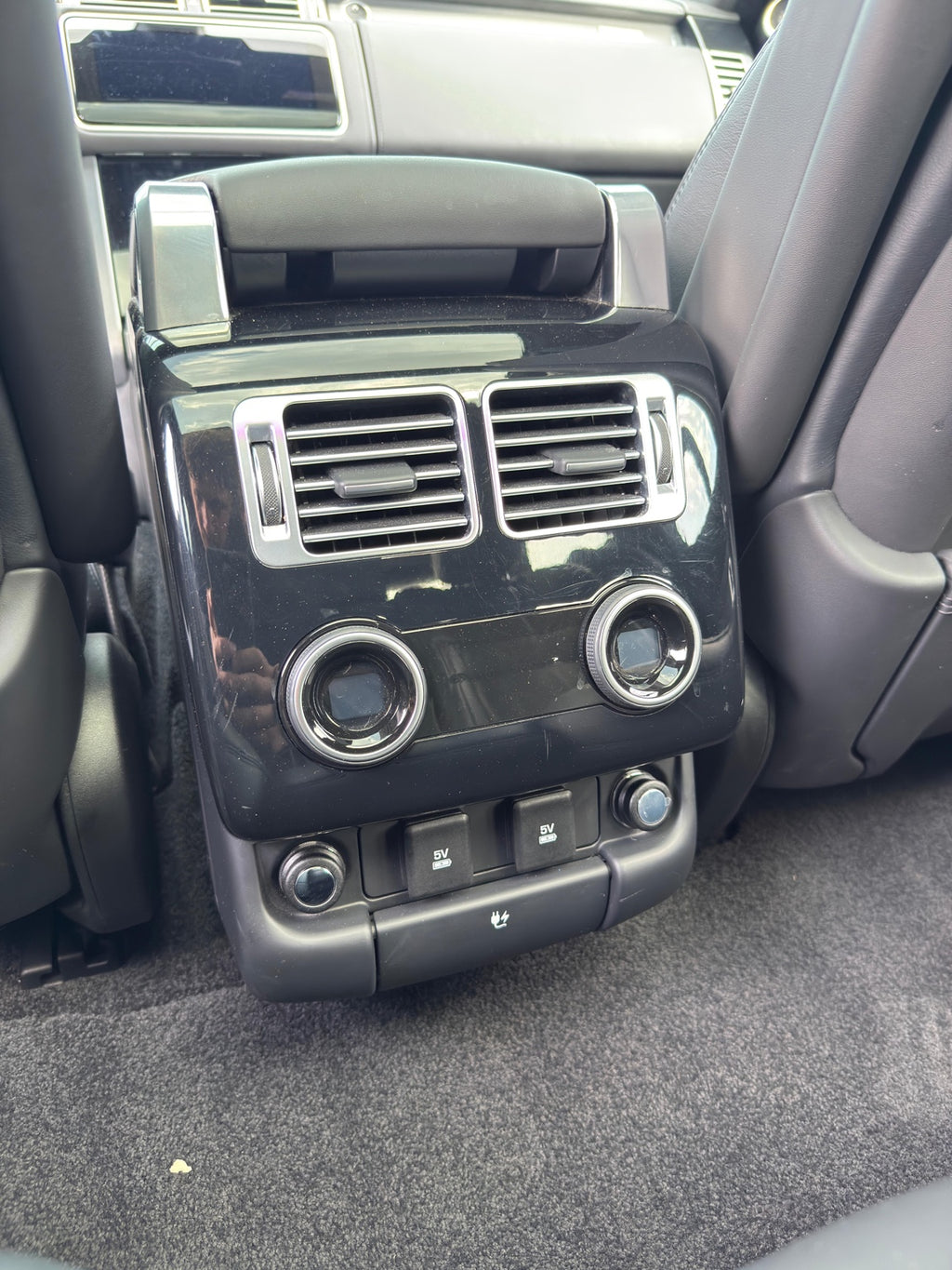 رينج روفر - RR P400e SWB - موديل 2021