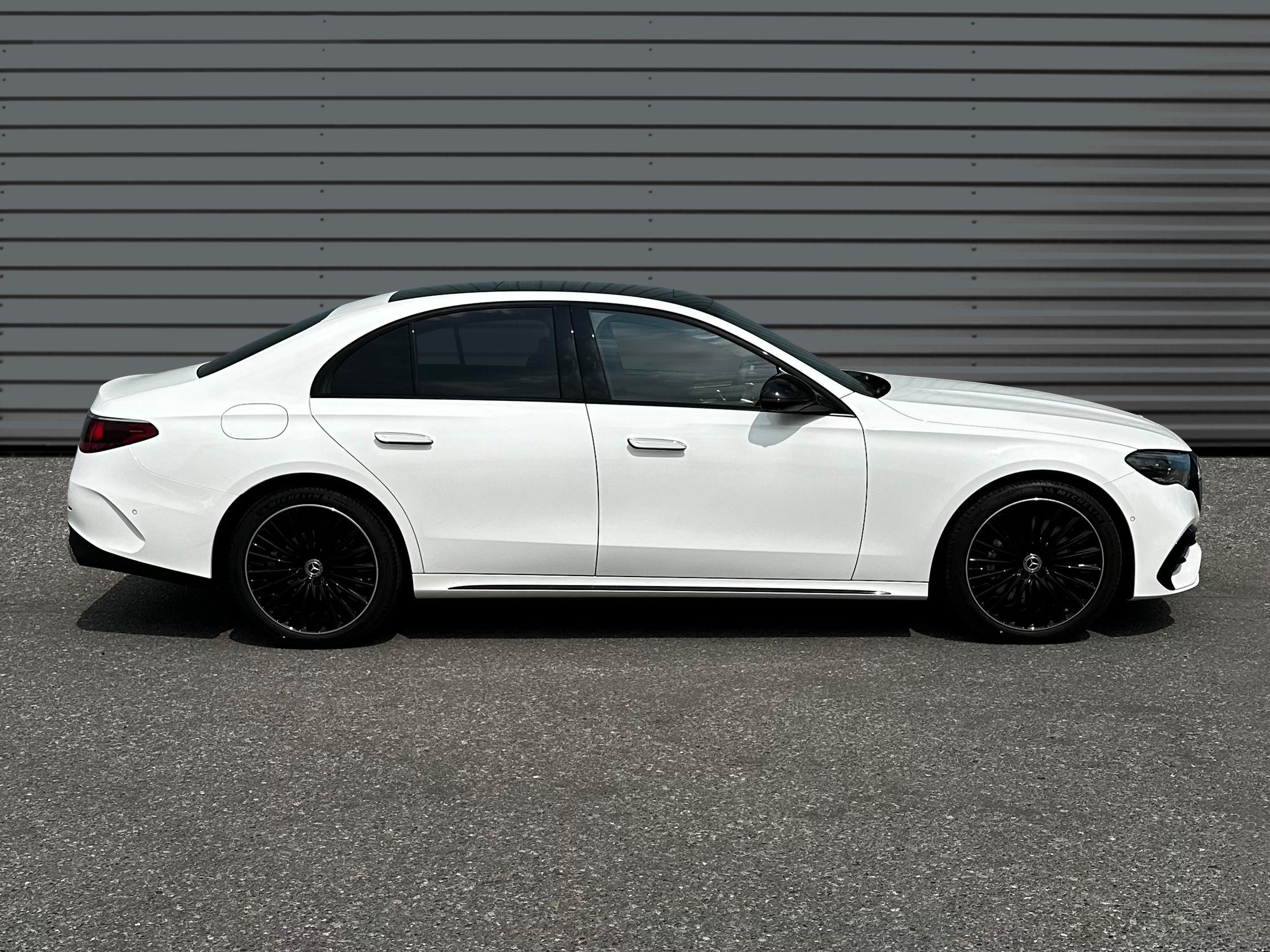 Mercedes-Benz - E200 Sedan - MY 2024