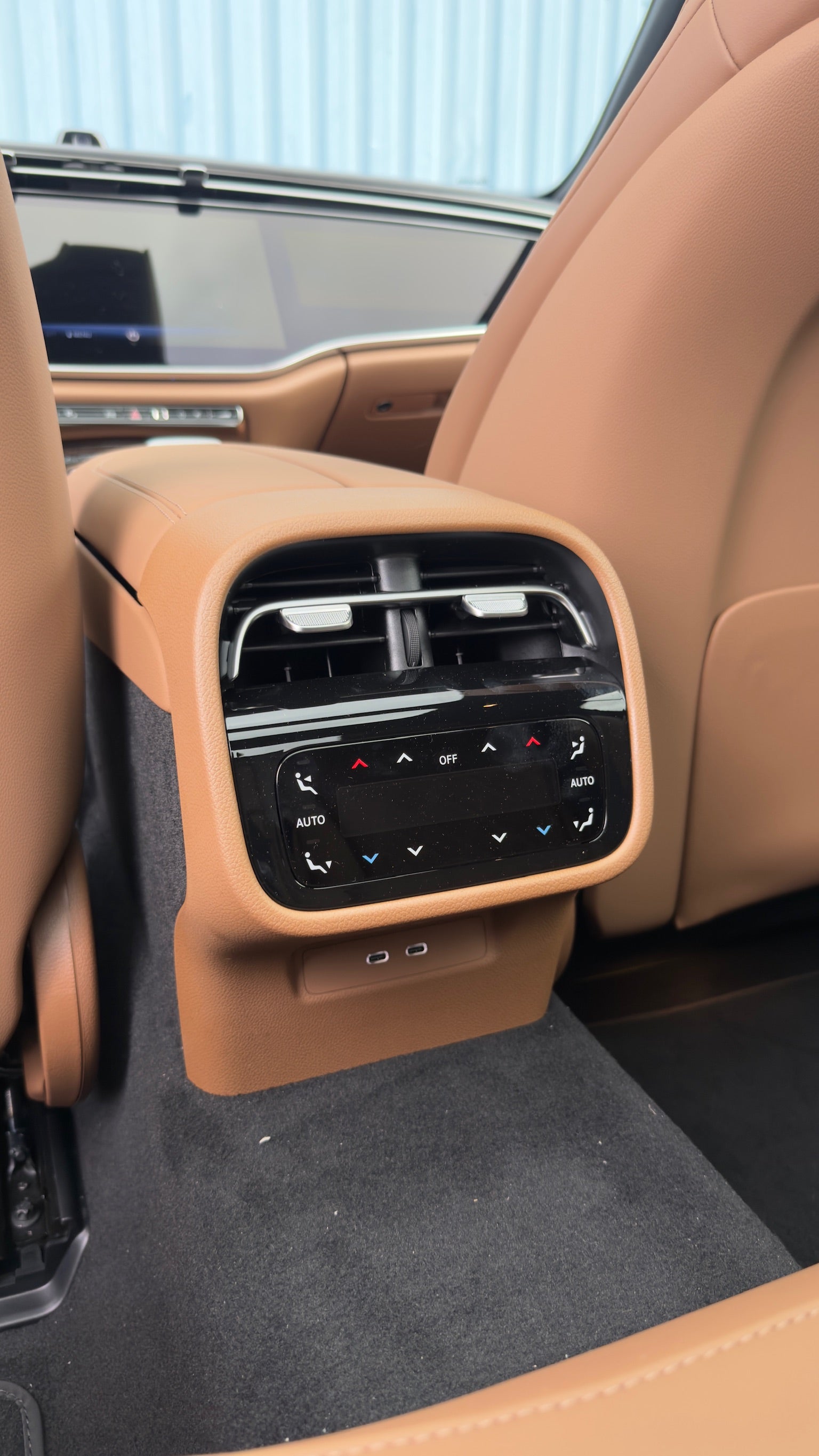 E200 Sedan - MY 2026