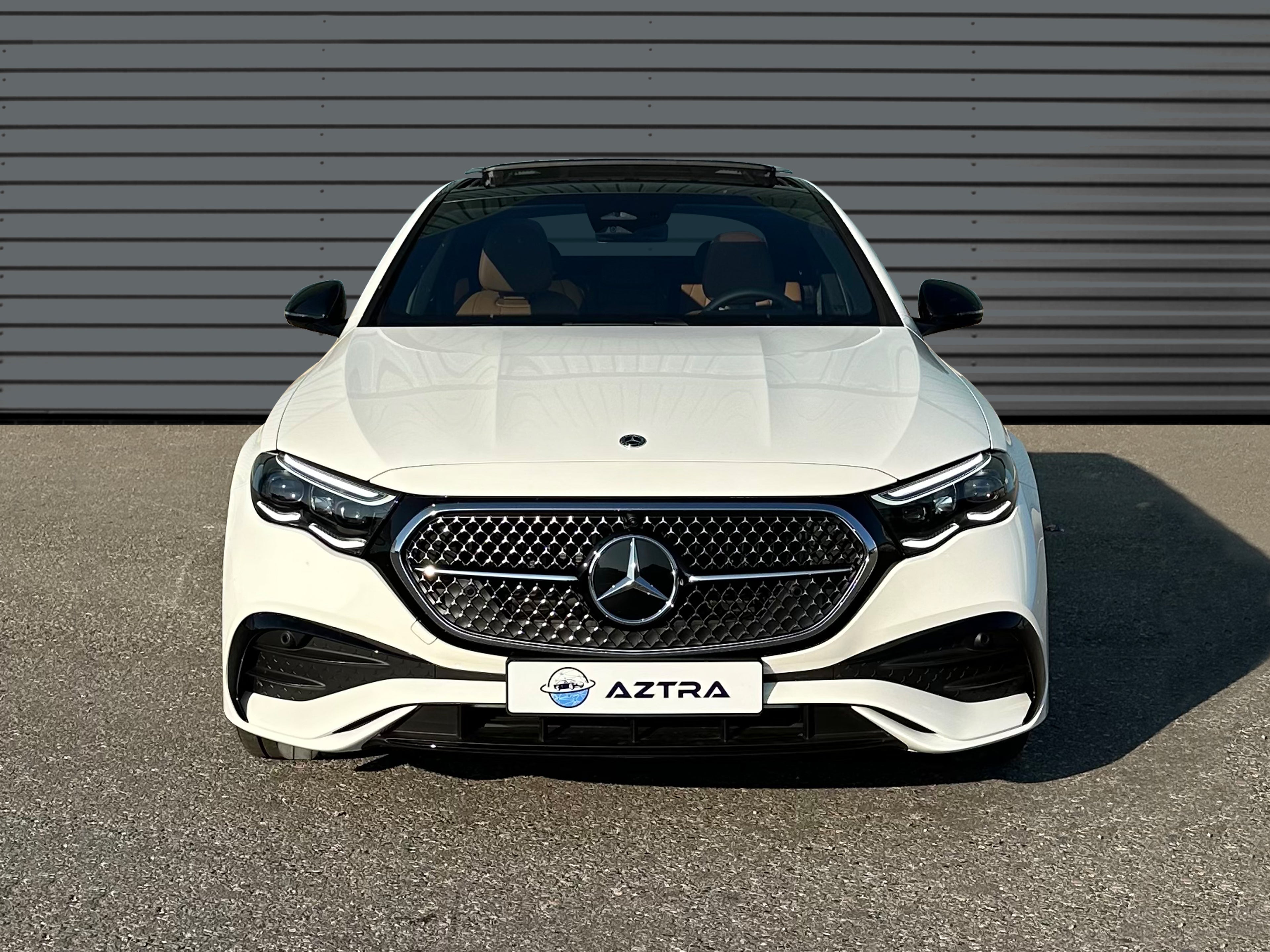 Mercedes-Benz - E200 Sedan - MY 2024