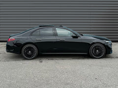 Mercedes-Benz - E200 Sedan - MY 2025 exterior 3