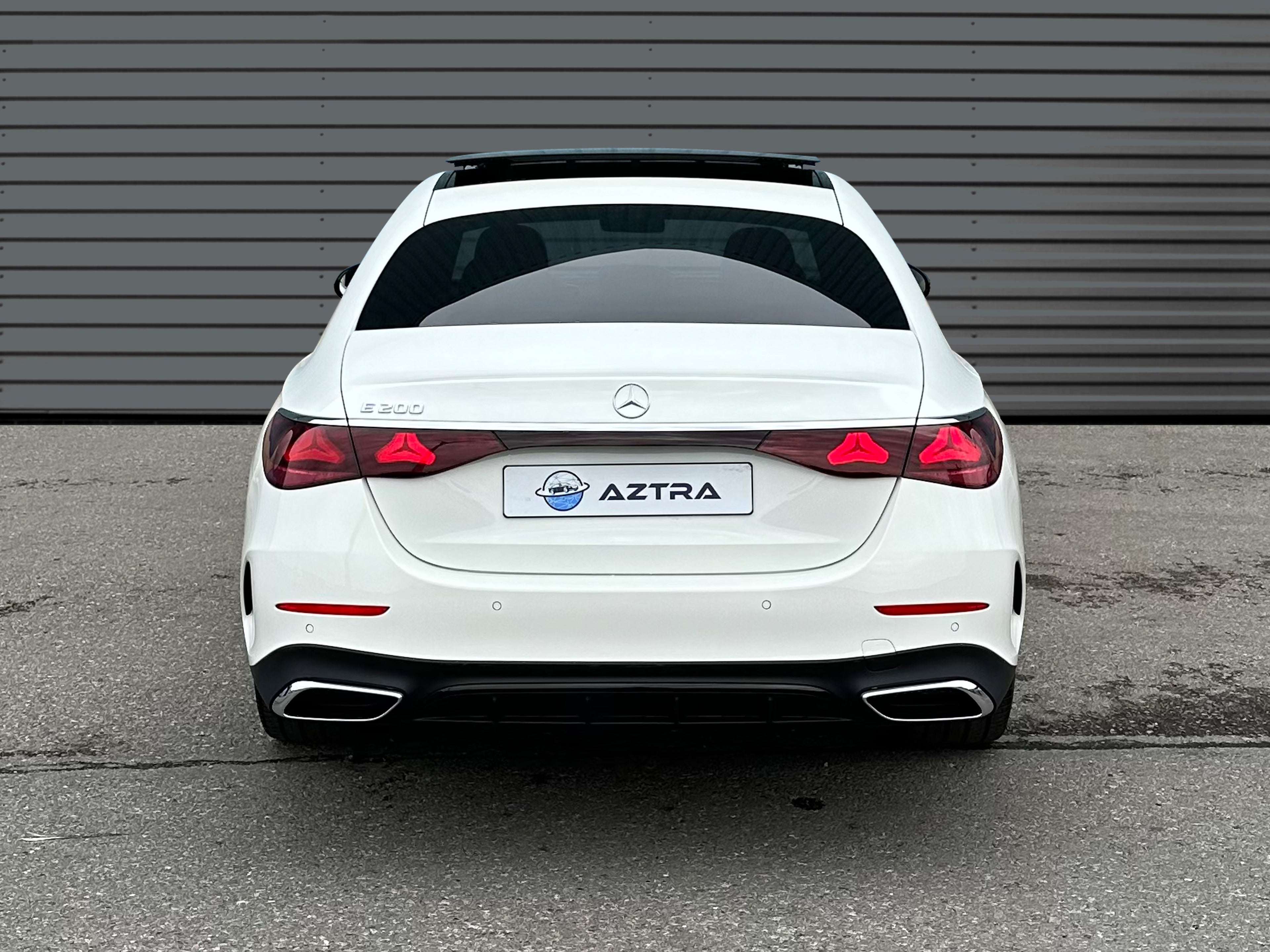 Mercedes-Benz - E200 Sedan - MY 2025