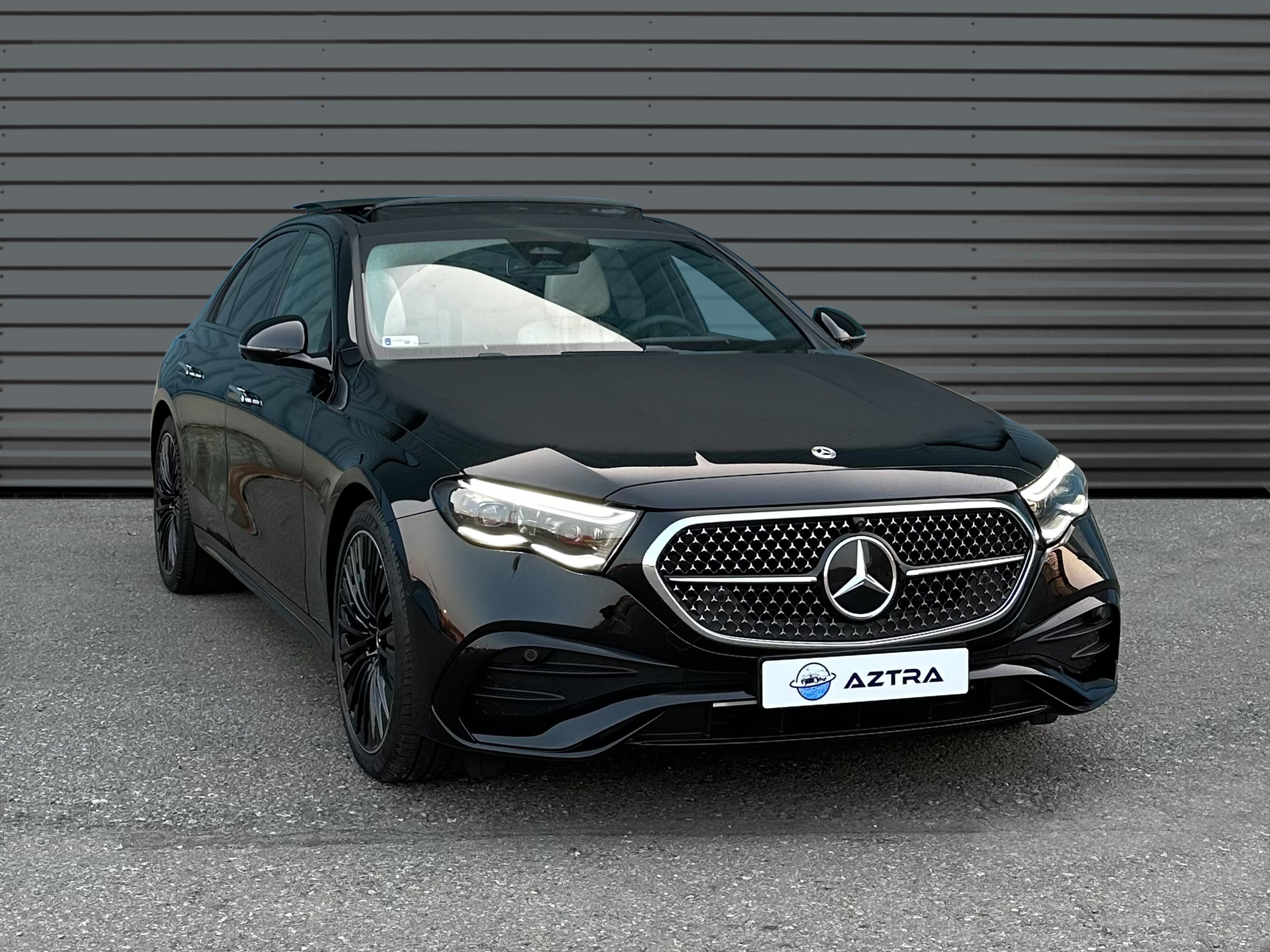 Mercedes-Benz - E200 Sedan - MY 2024