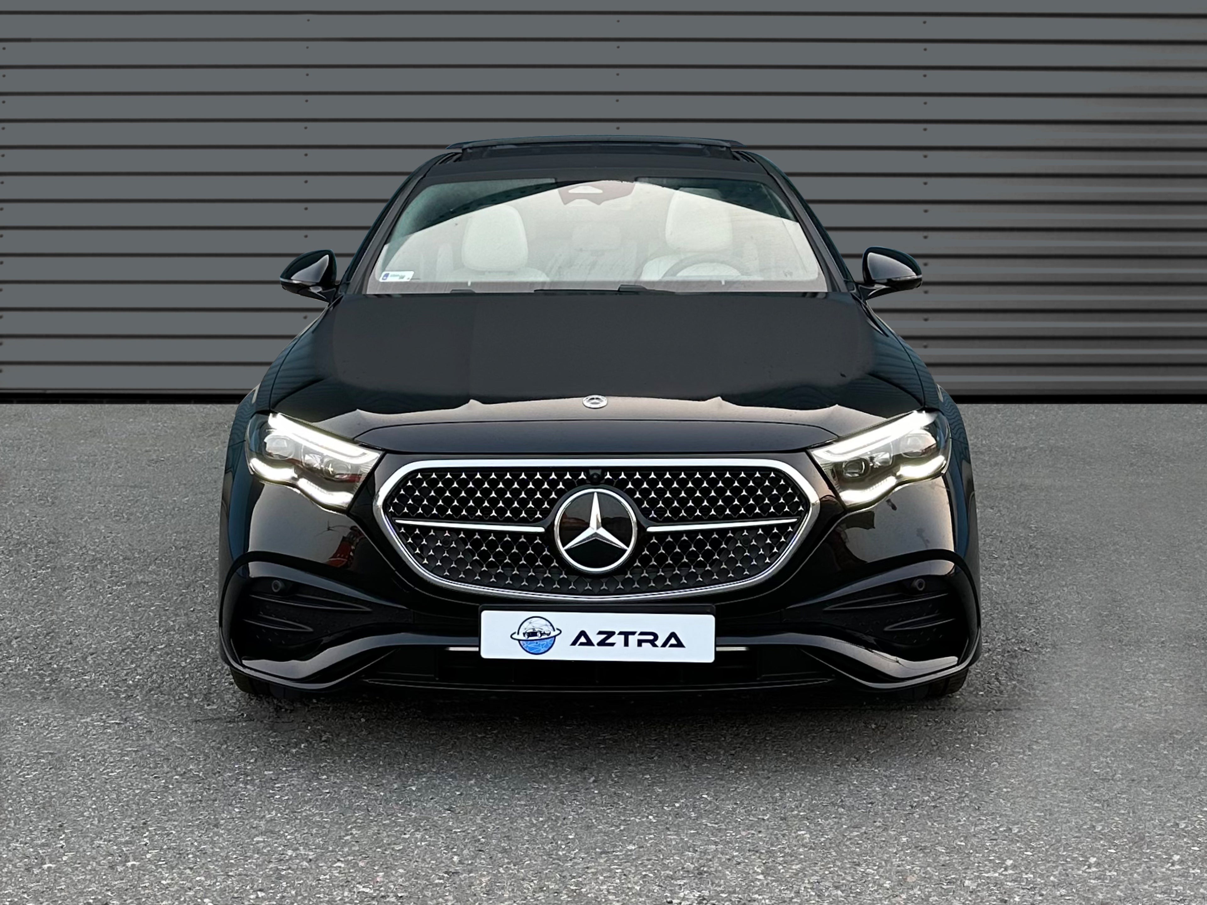 Mercedes-Benz - E200 Sedan - MY 2024