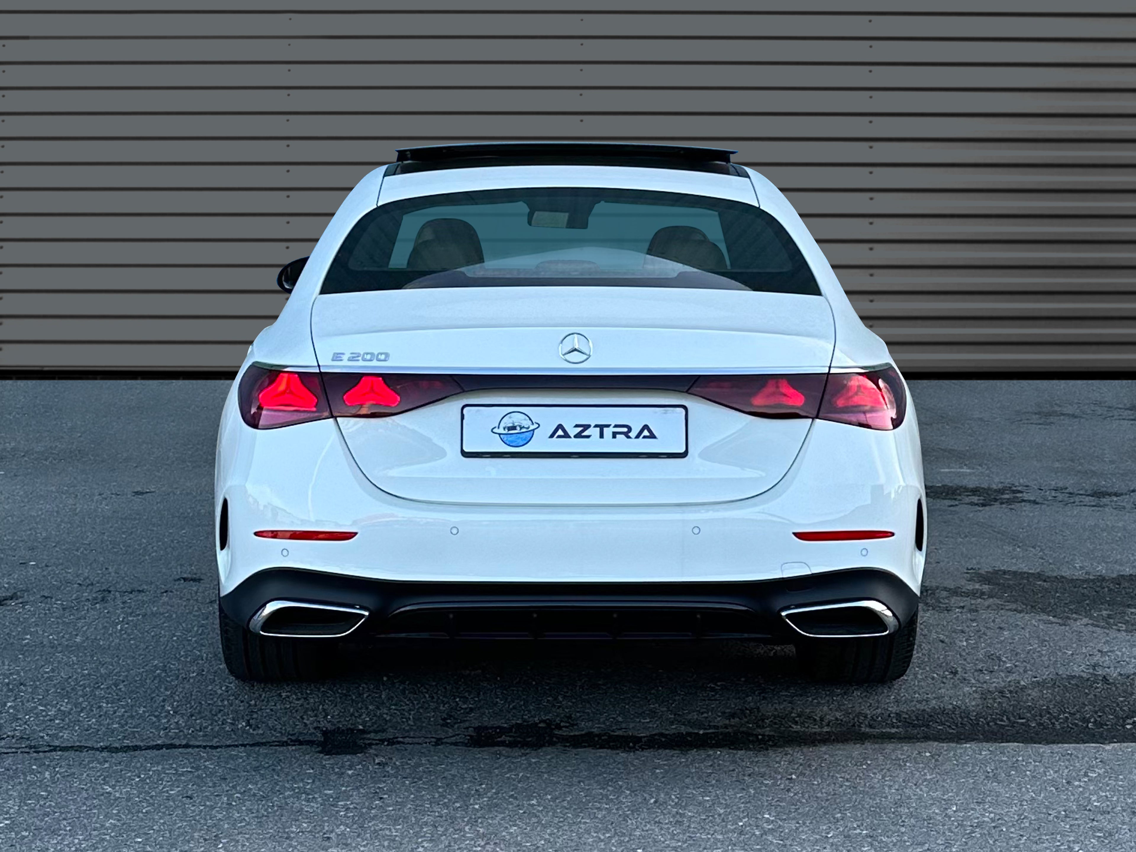 Mercedes-Benz - E200 Sedan - MY 2024 aa