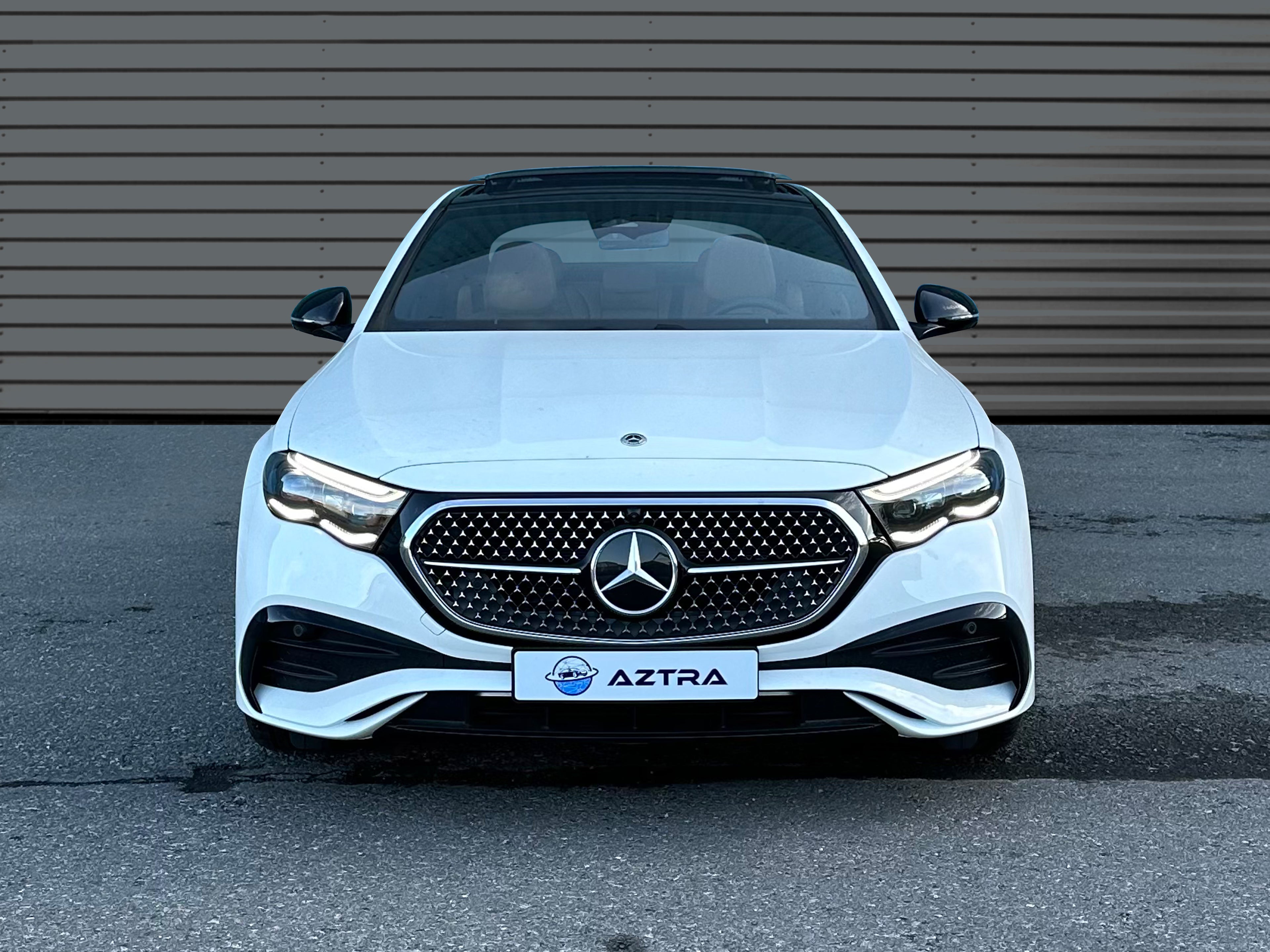 Mercedes-Benz - E200 Sedan - MY 2024 aa