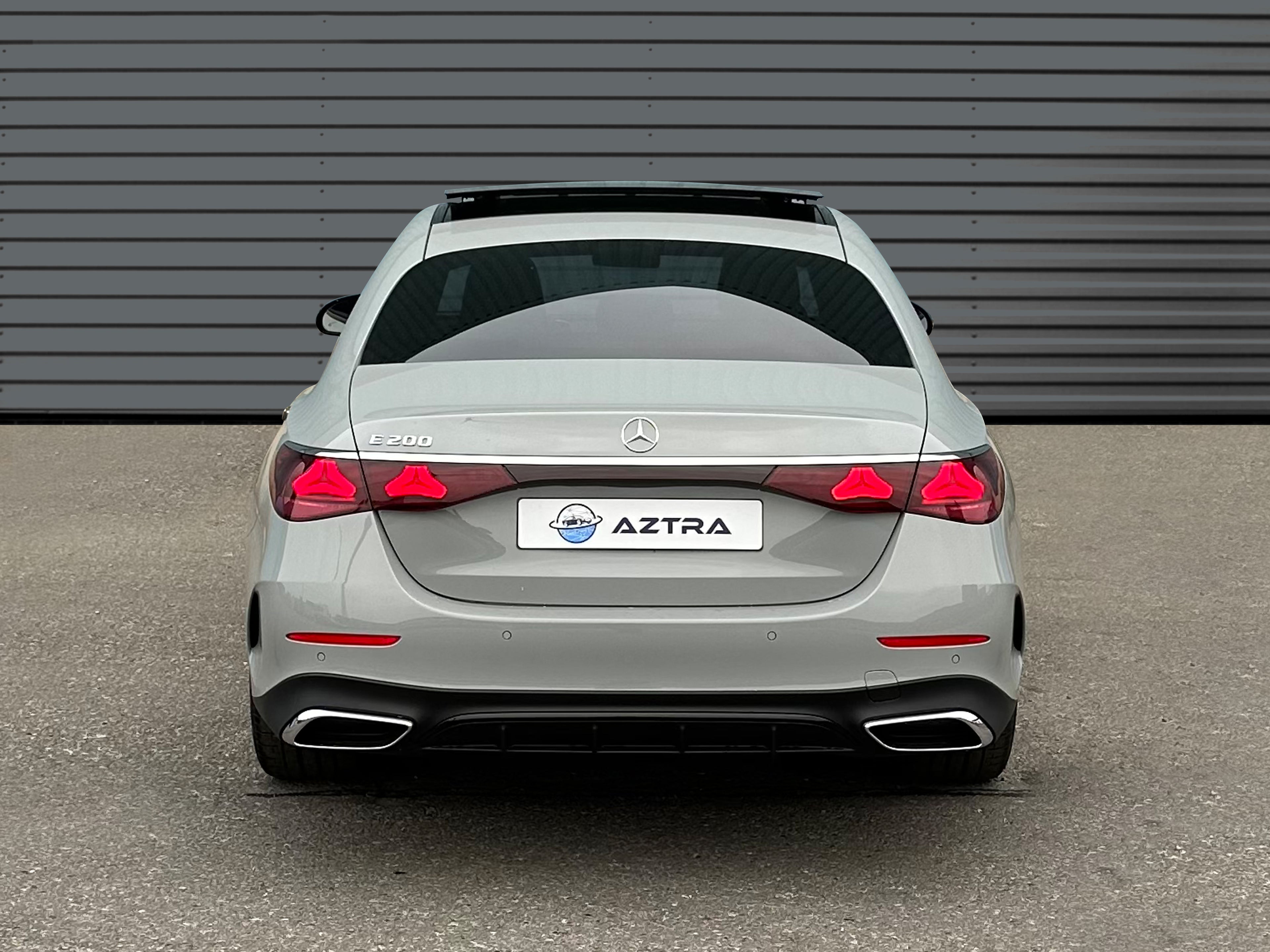 Mercedes-Benz - E200 Sedan - MY 2025