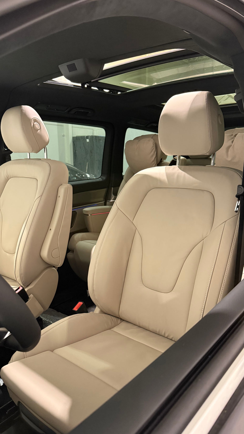 V300 Exclusive Long Facelift - MY 2026