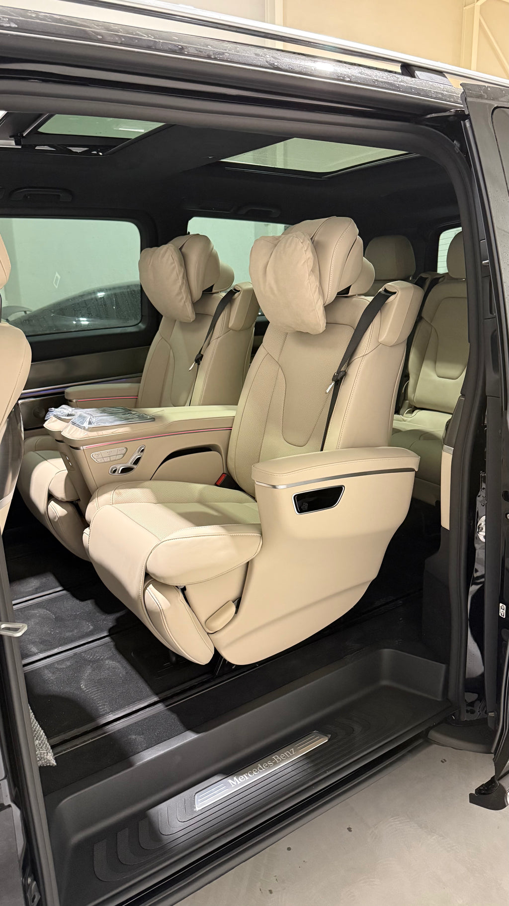 V300 Exclusive Long Facelift - MY 2026
