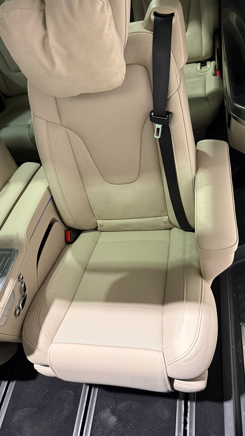 V300 Exclusive Long Facelift - MY 2026