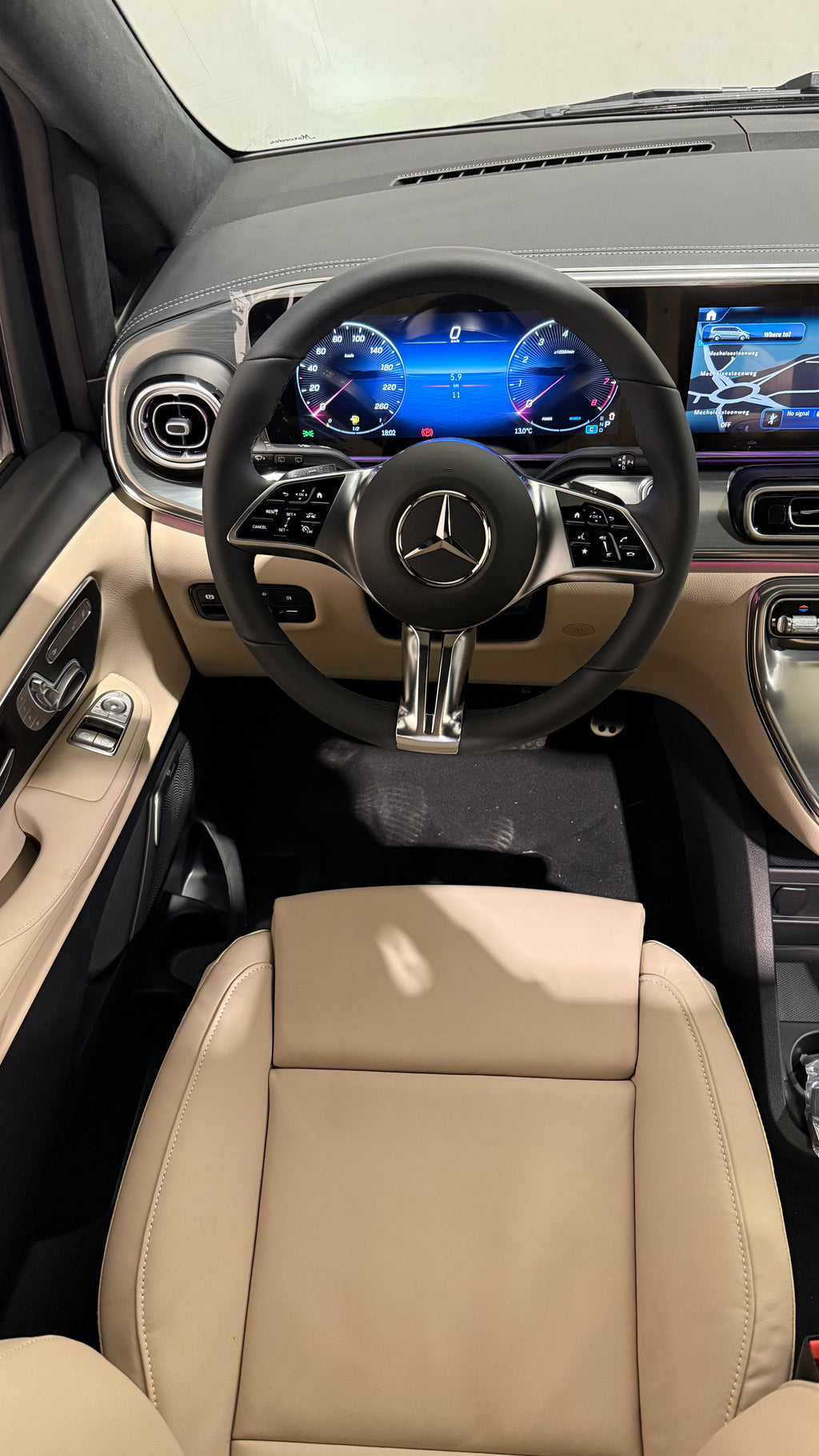 V300 Exclusive Long Facelift - MY 2026