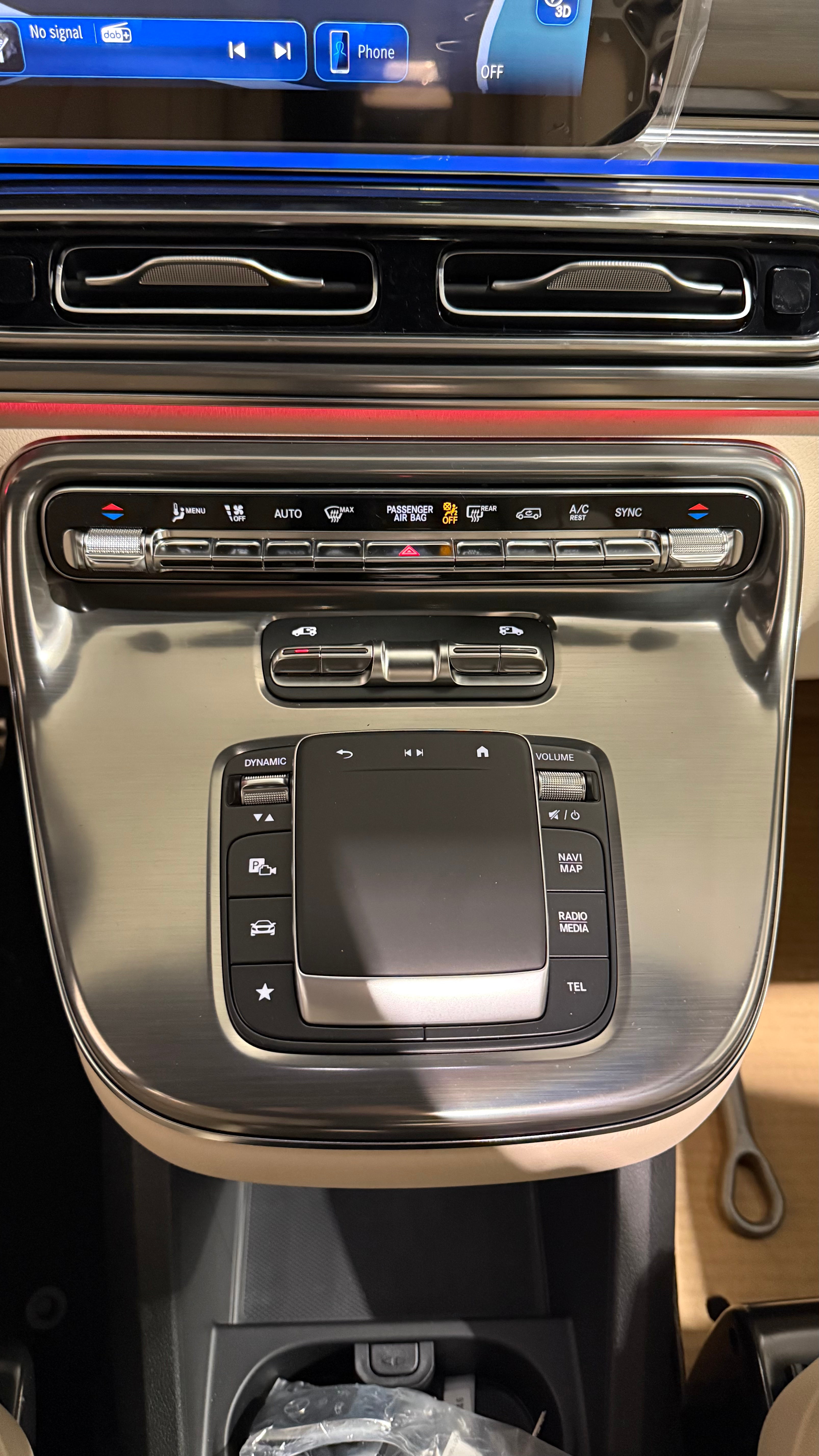 V300 Exclusive Long Facelift - MY 2026