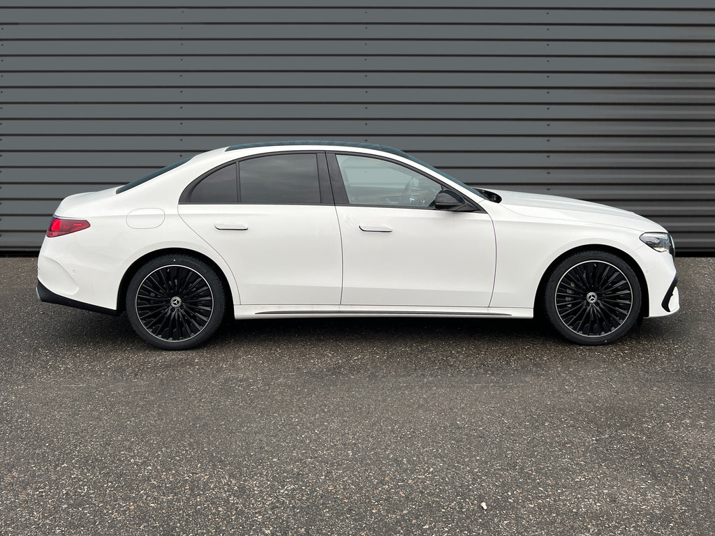 Mercedes-Benz - E200 Sedan - MY 2025