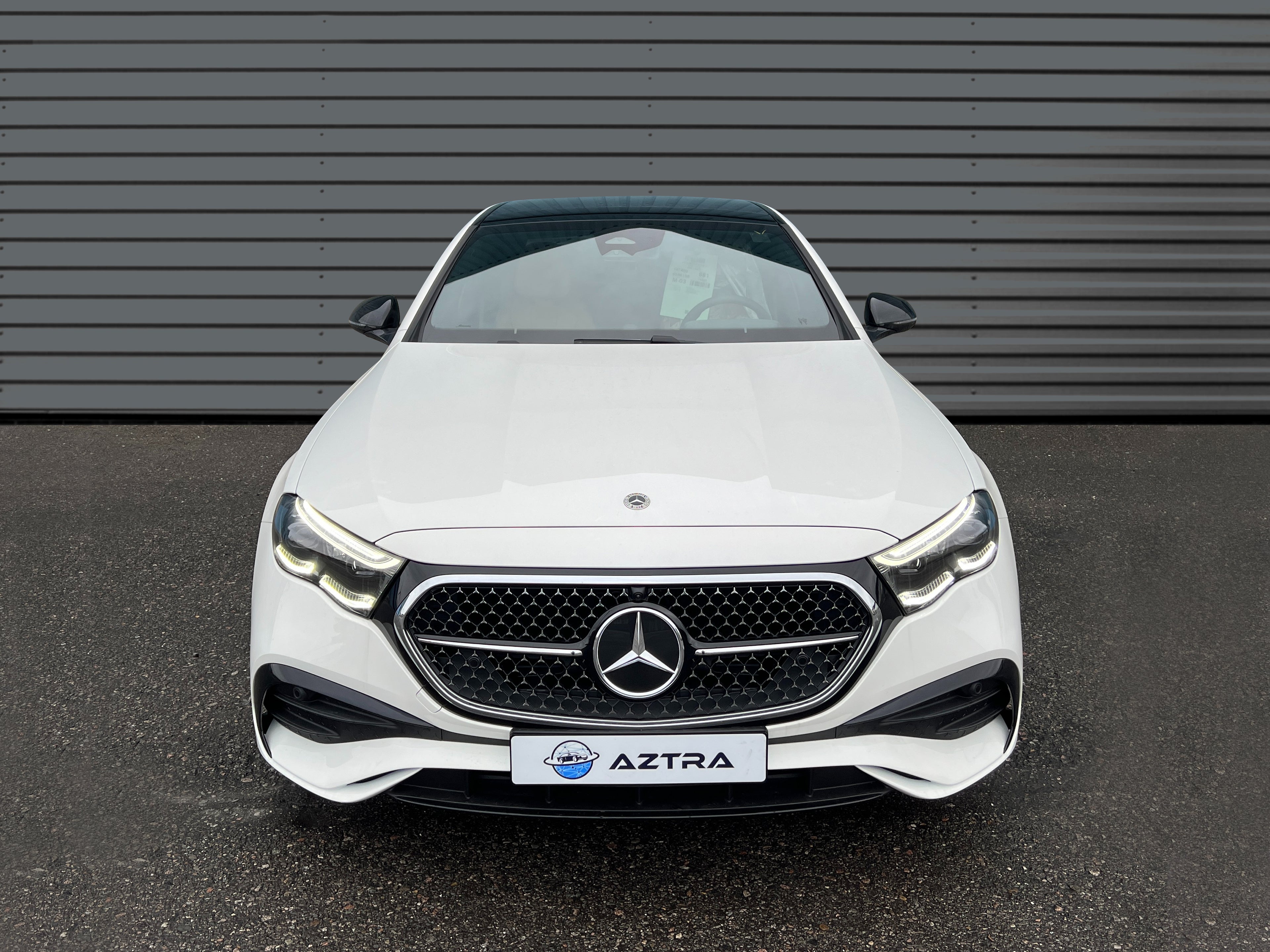 Mercedes-Benz - E200 Sedan - MY 2025