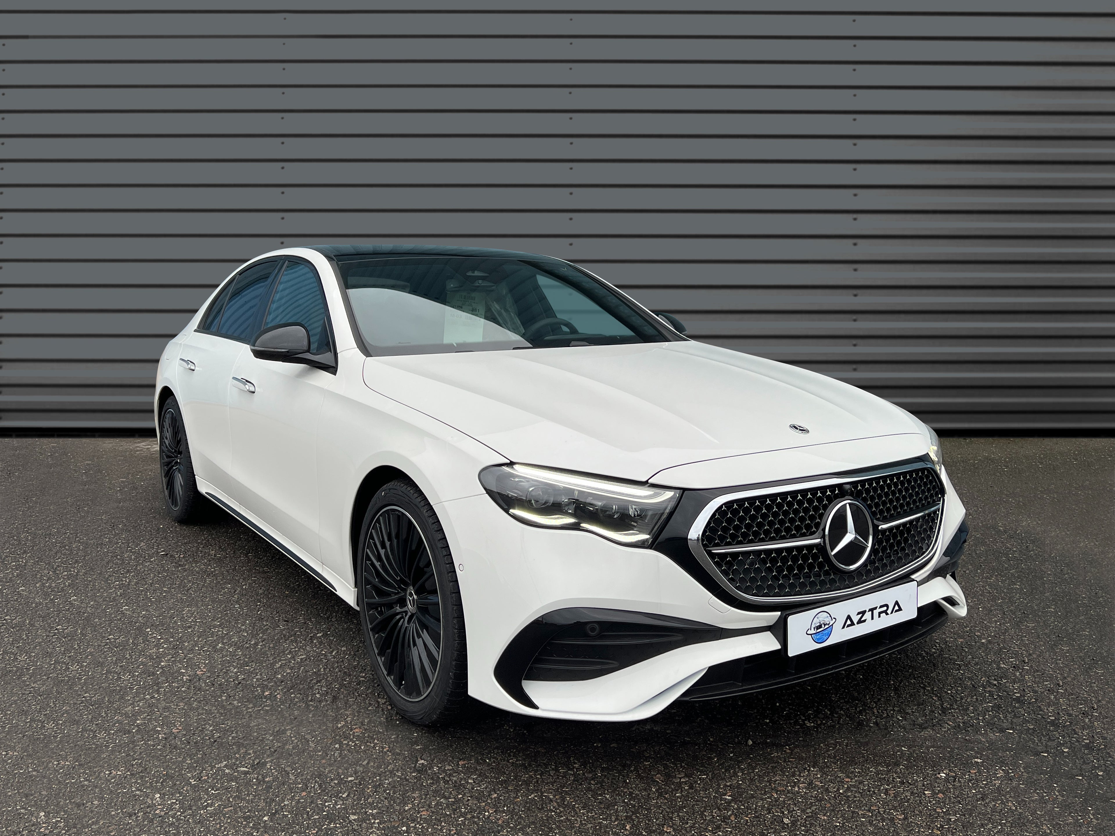 Mercedes-Benz - E200 Sedan - MY 2025