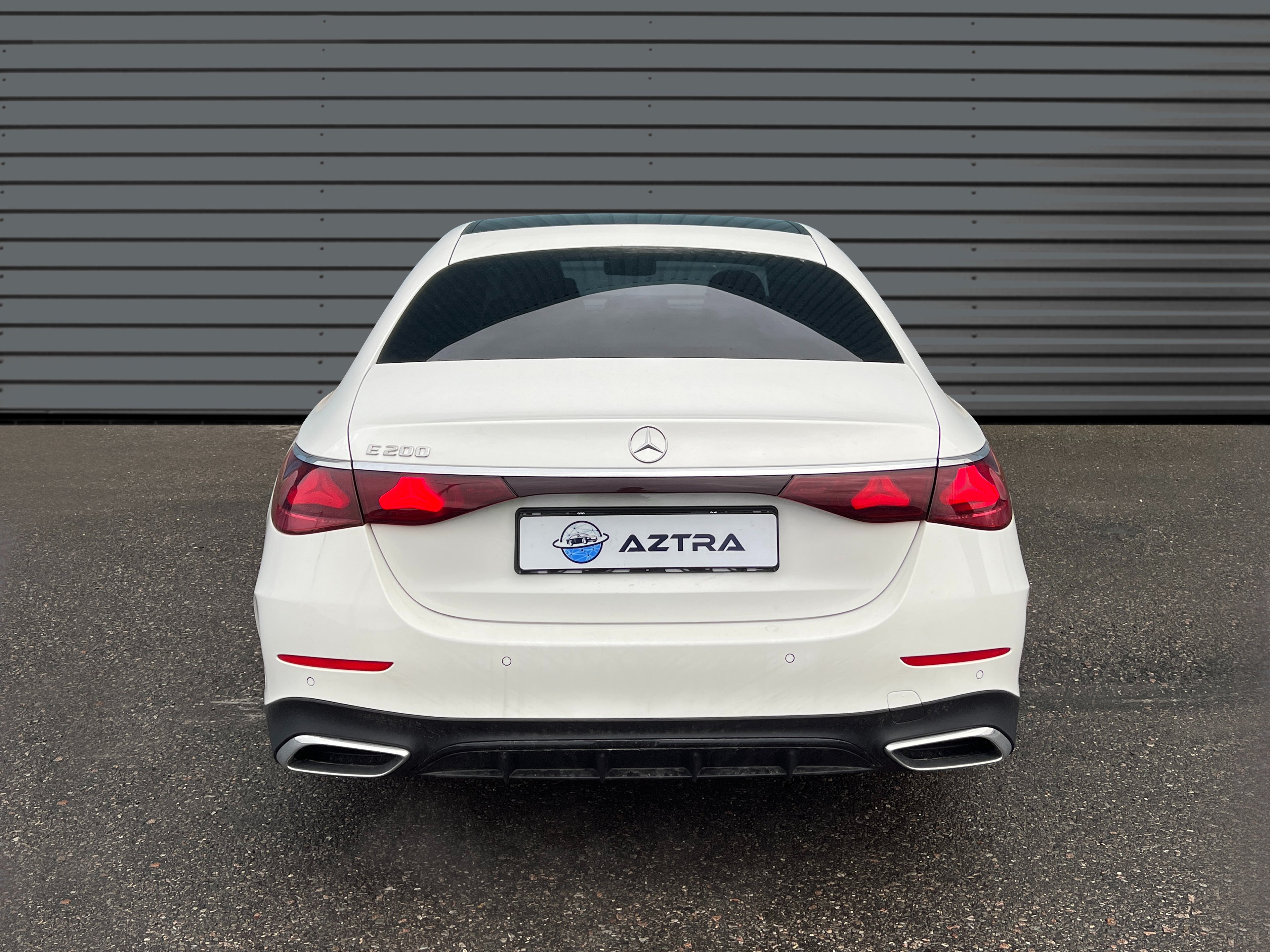 Mercedes-Benz - E200 Sedan - MY 2025