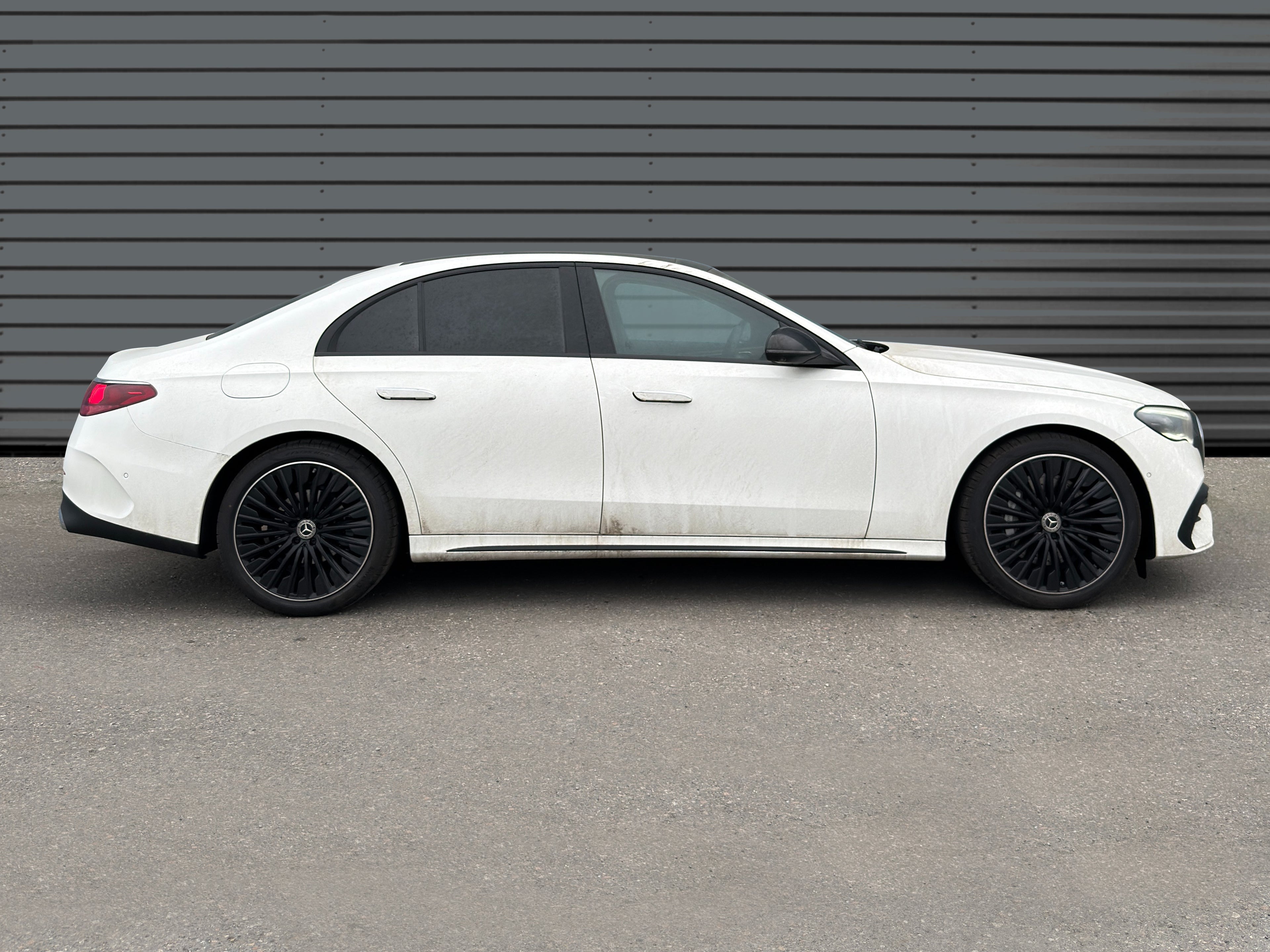 Mercedes-Benz - E200 Sedan - MY 2025