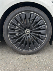 Mercedes-Benz - E200 Sedan - MY 2025 exterior 3