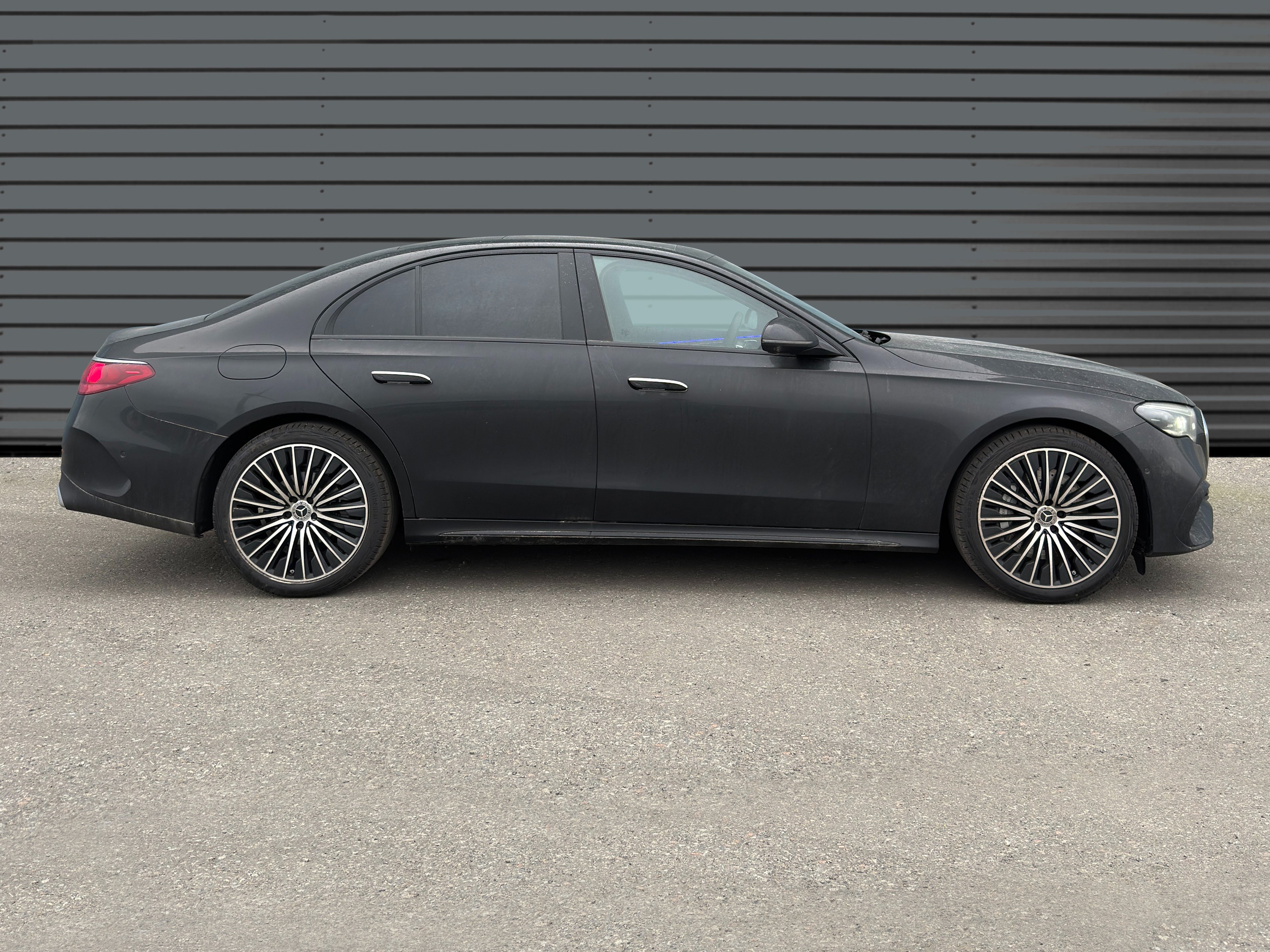 Mercedes-Benz - E200 Sedan - MY 2025