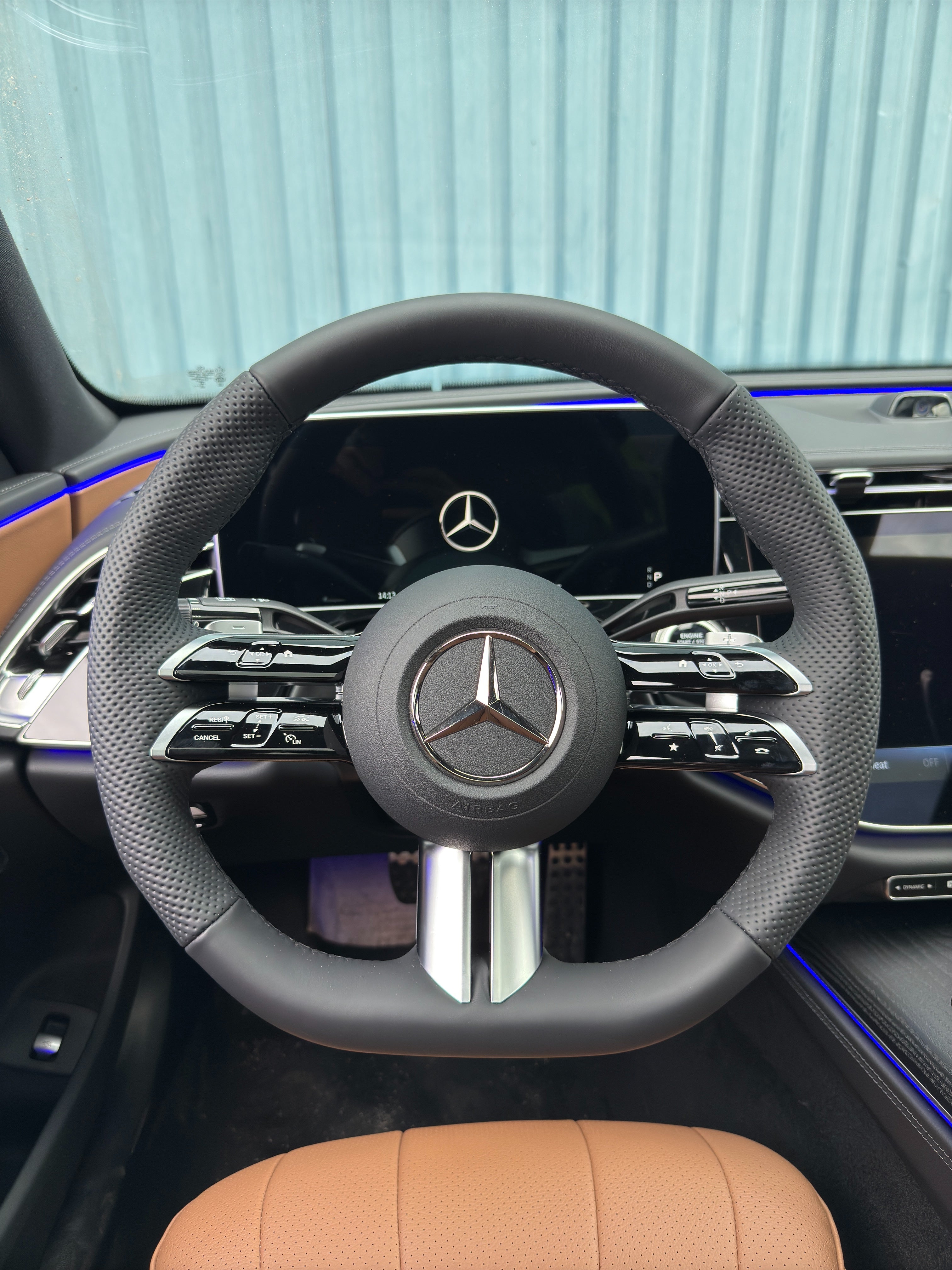 Mercedes-Benz - E200 Sedan - MY 2025