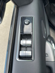 Range Rover - Sport P400e SE - MY2022 interior 8