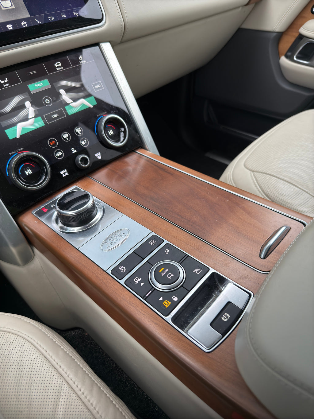 Range Rover - P400e Autobiography SWB - MY2022