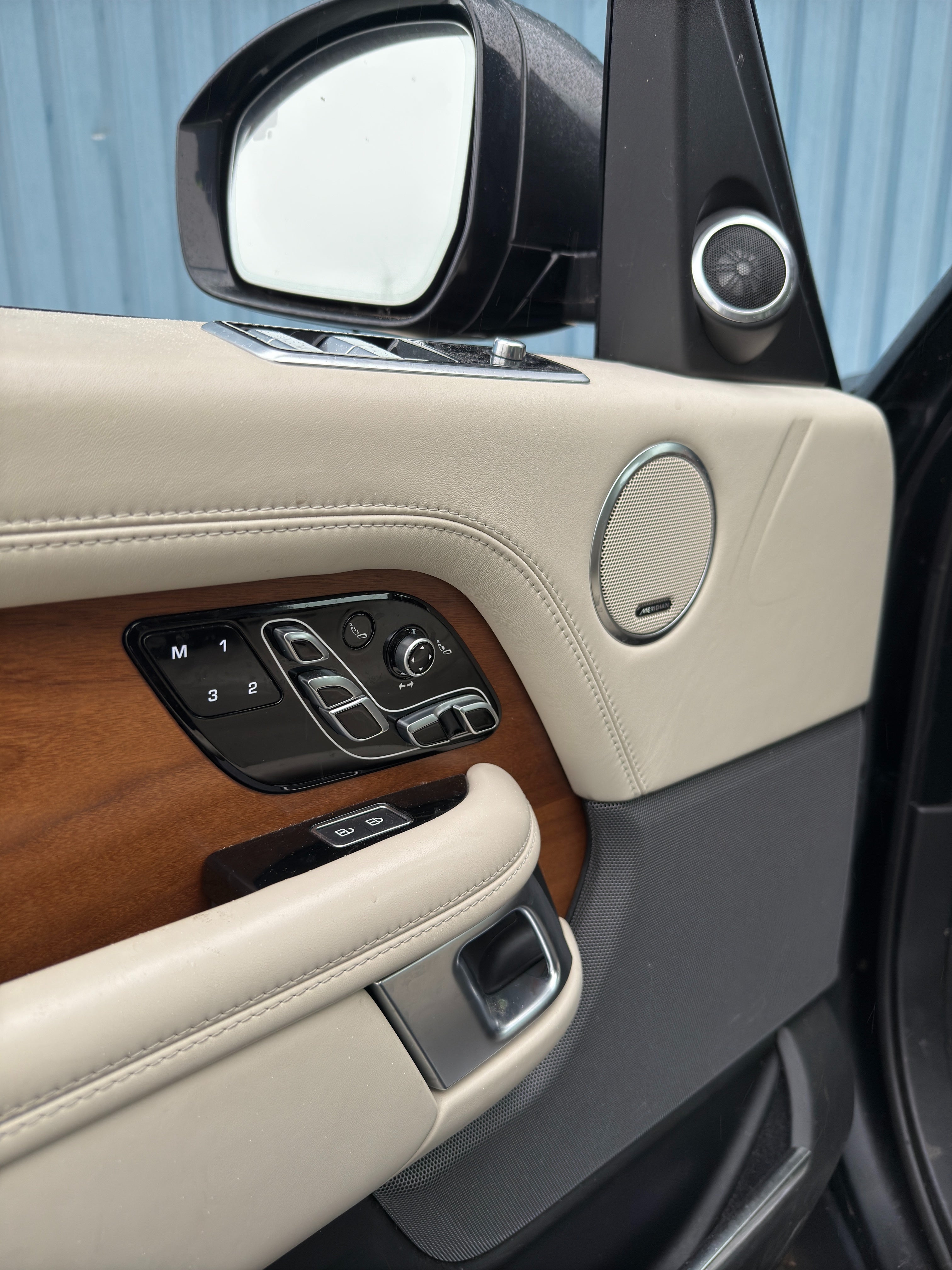 Range Rover - P400e Autobiography SWB - MY2022