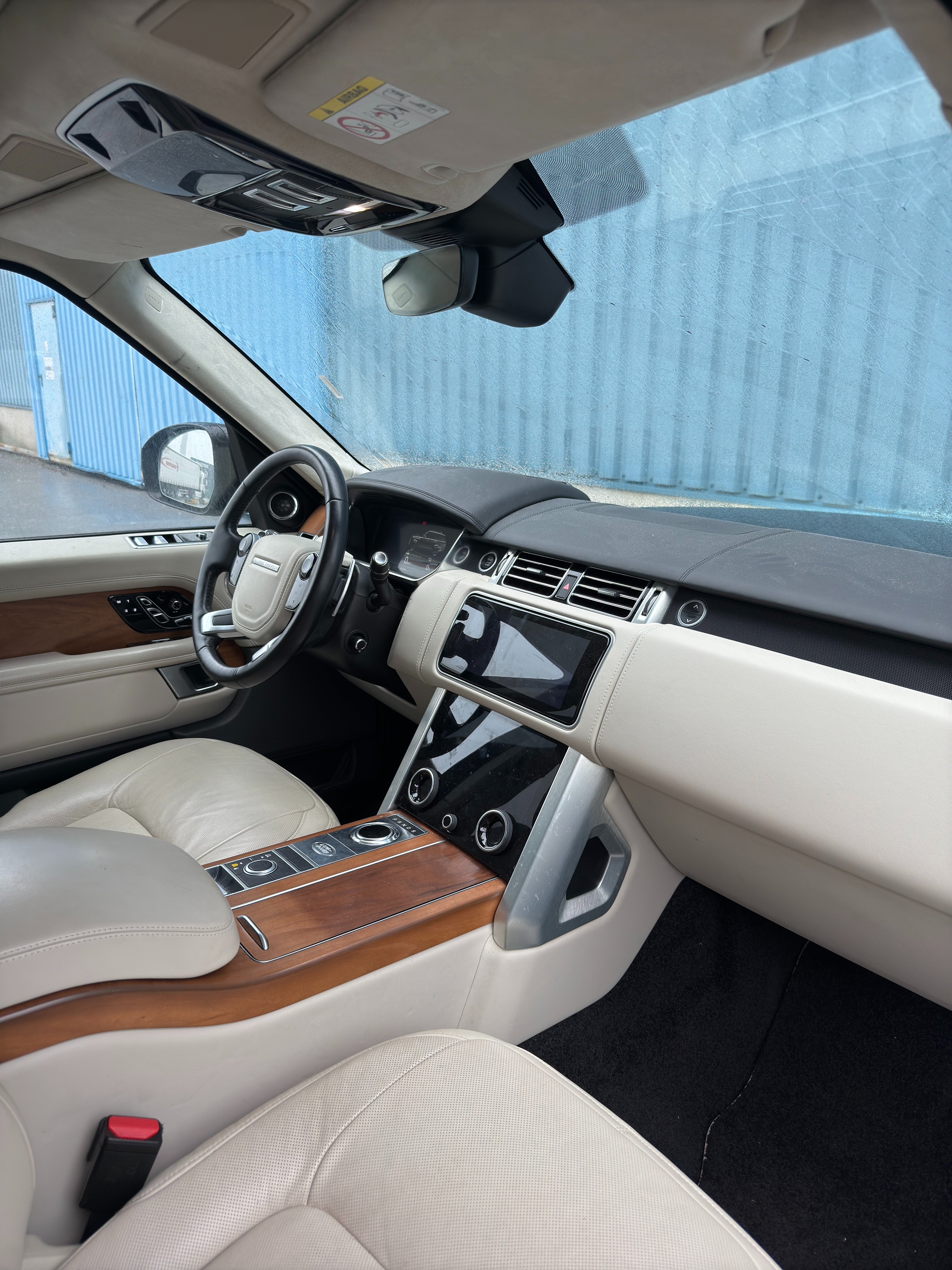 Range Rover - P400e Autobiography SWB - MY2022