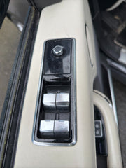 Range Rover - P400e Autobiography SWB - MY2022 interior 3