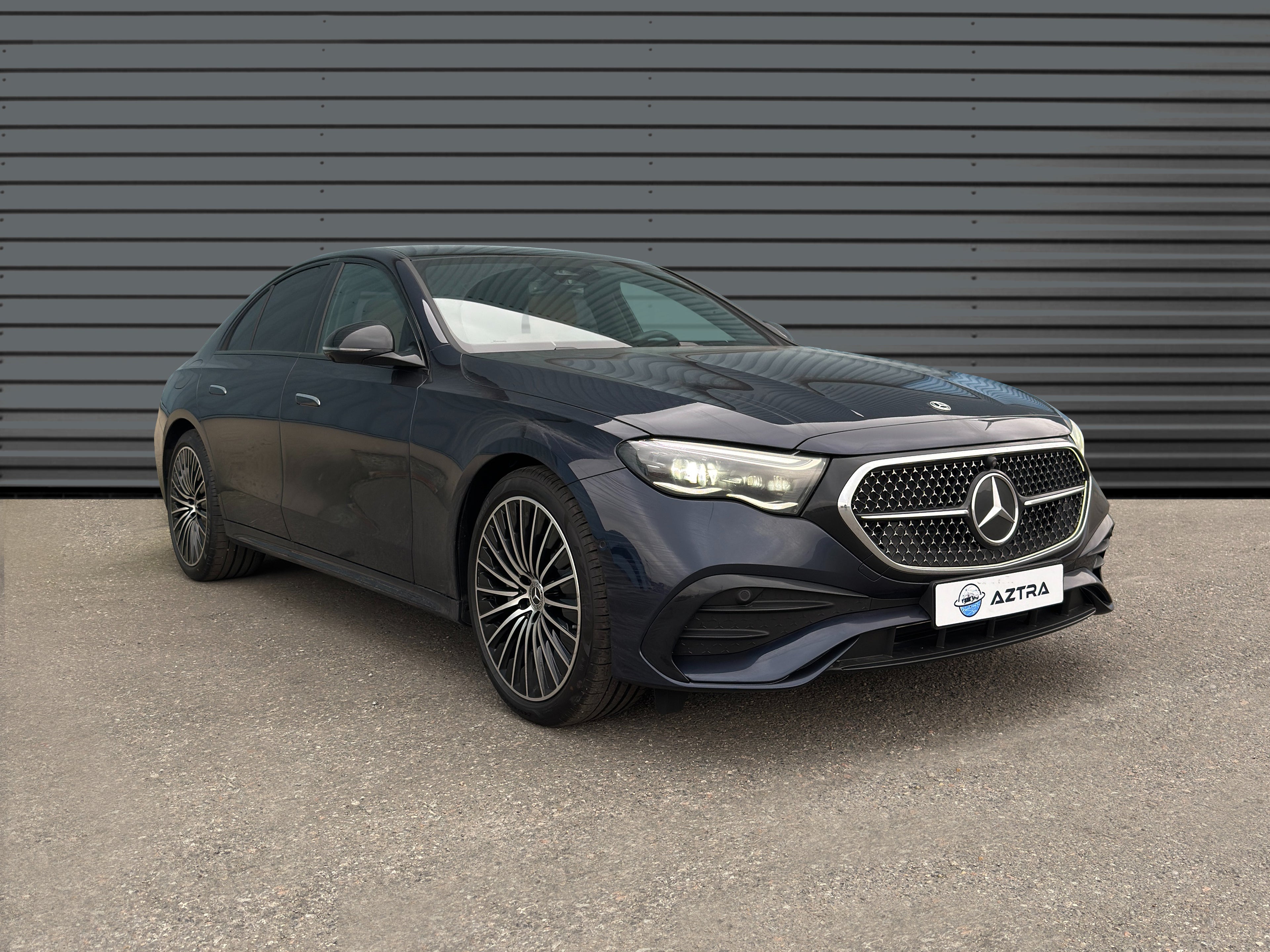 Mercedes-Benz - E200 Sedan - MY 2025