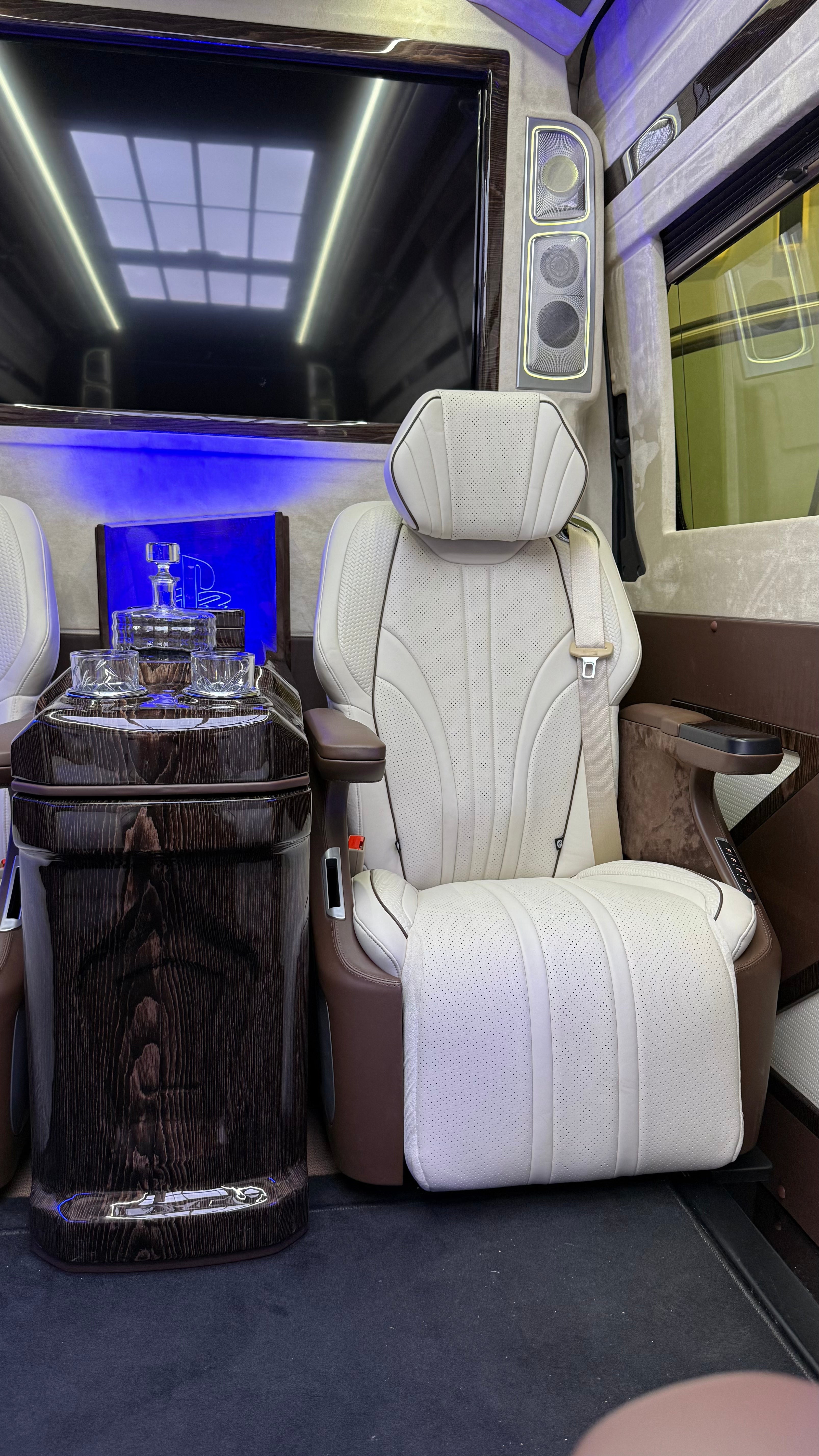 Sprinter 417 VIP Exclusive - MY 2026