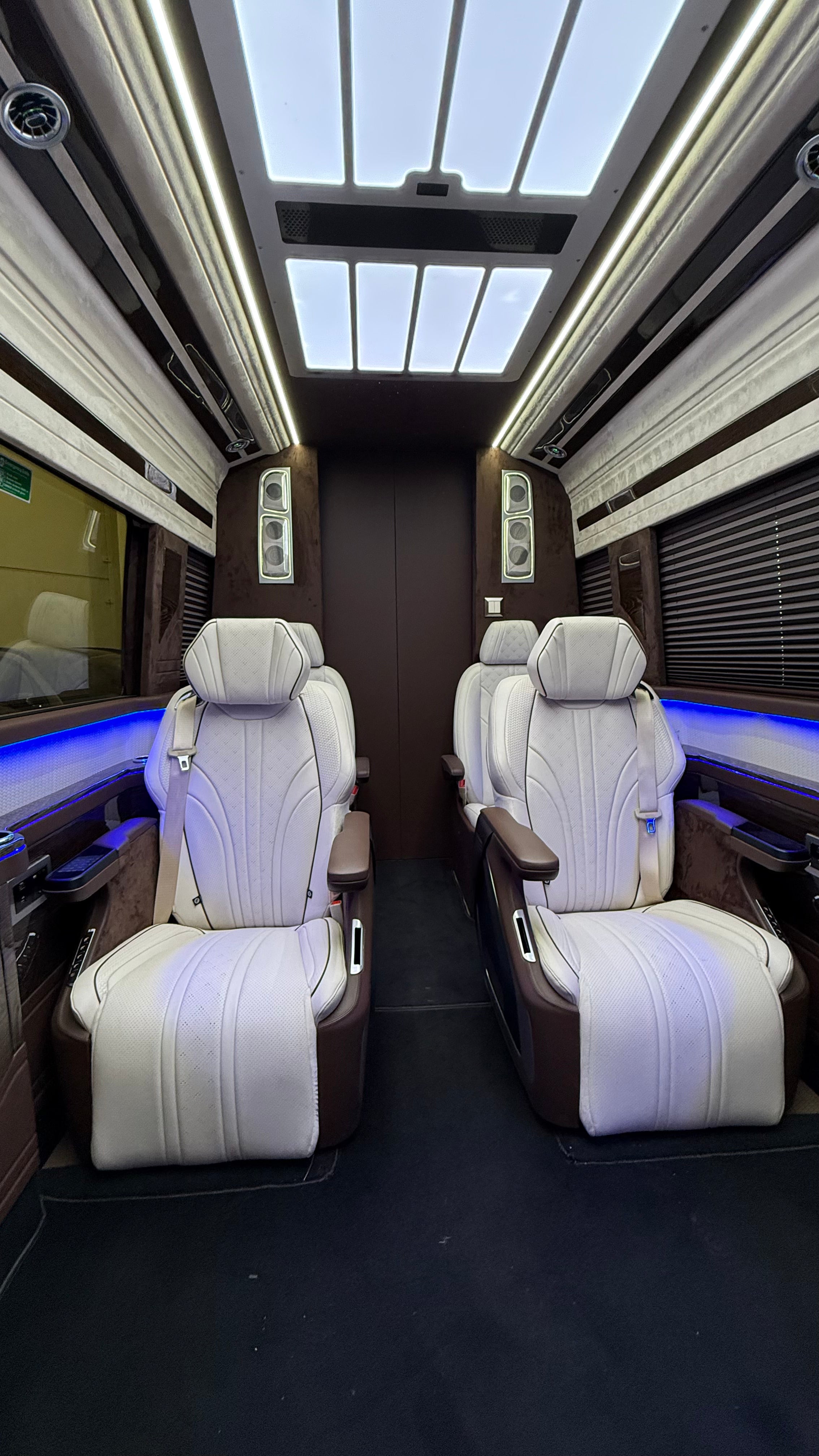 Sprinter 417 VIP Exclusive - MY 2026