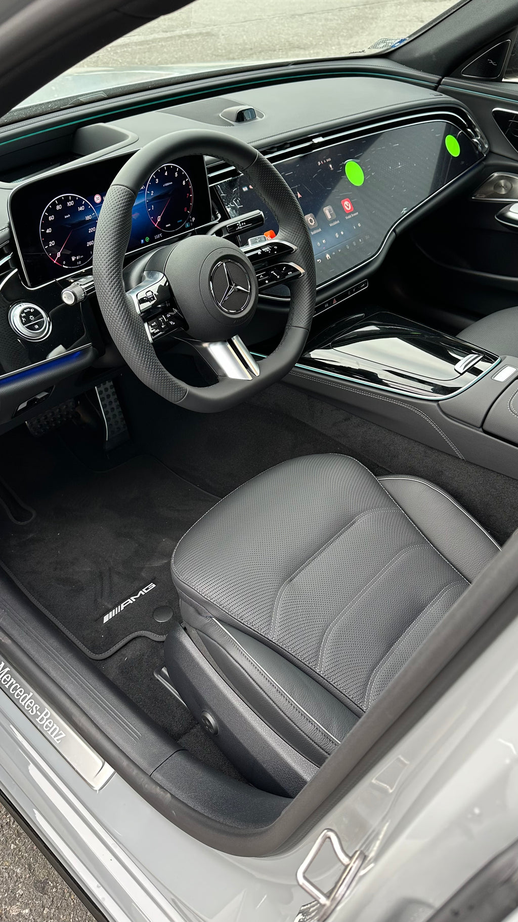 Mercedes-Benz - E200 Sedan - MY 2025