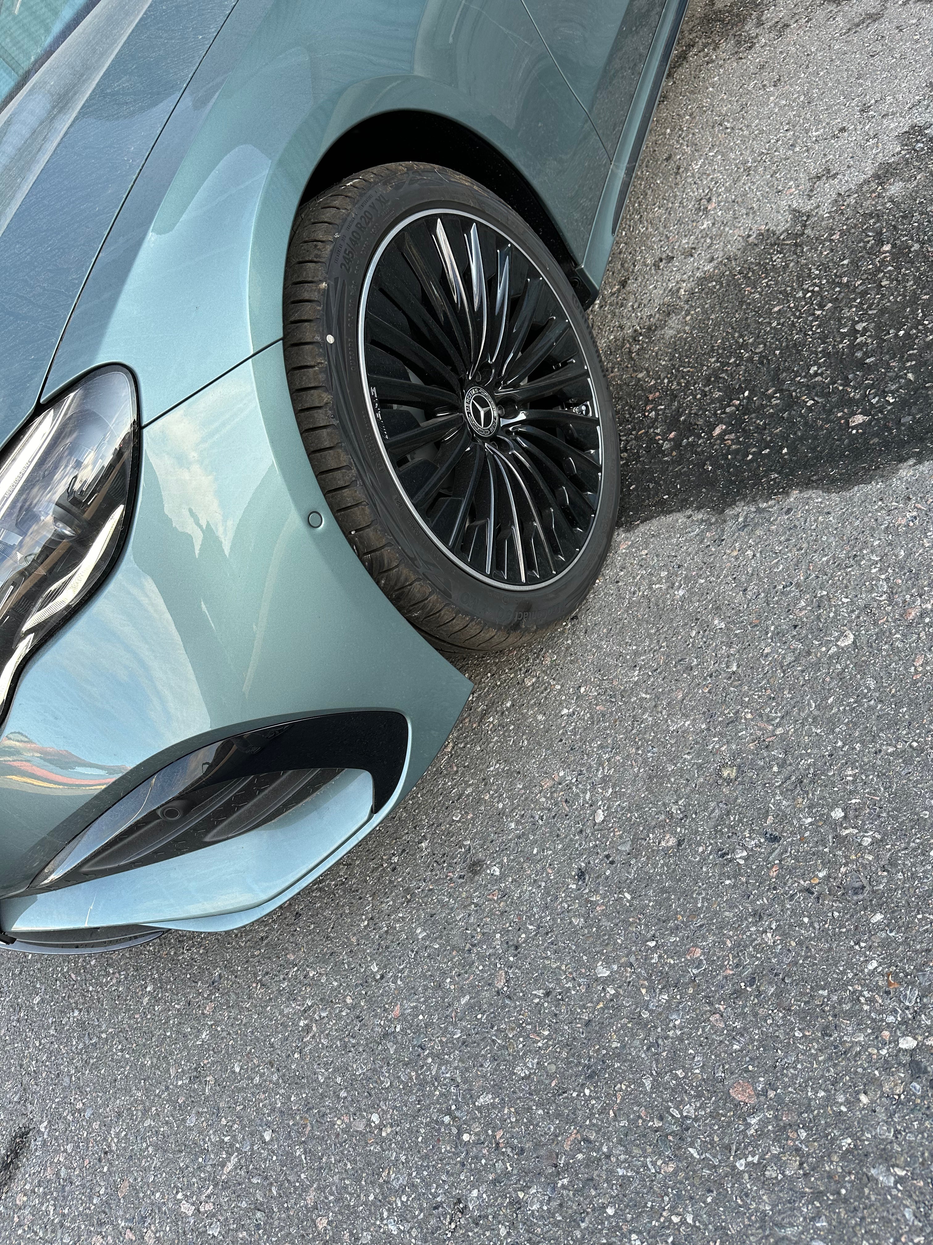 Mercedes-Benz - E200 Sedan - MY 2024